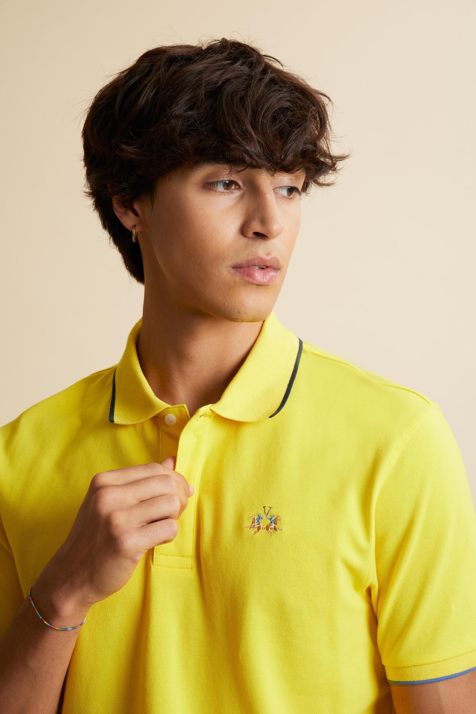 Men’s regular fit stretch piqué polo shirt Essential – Russell