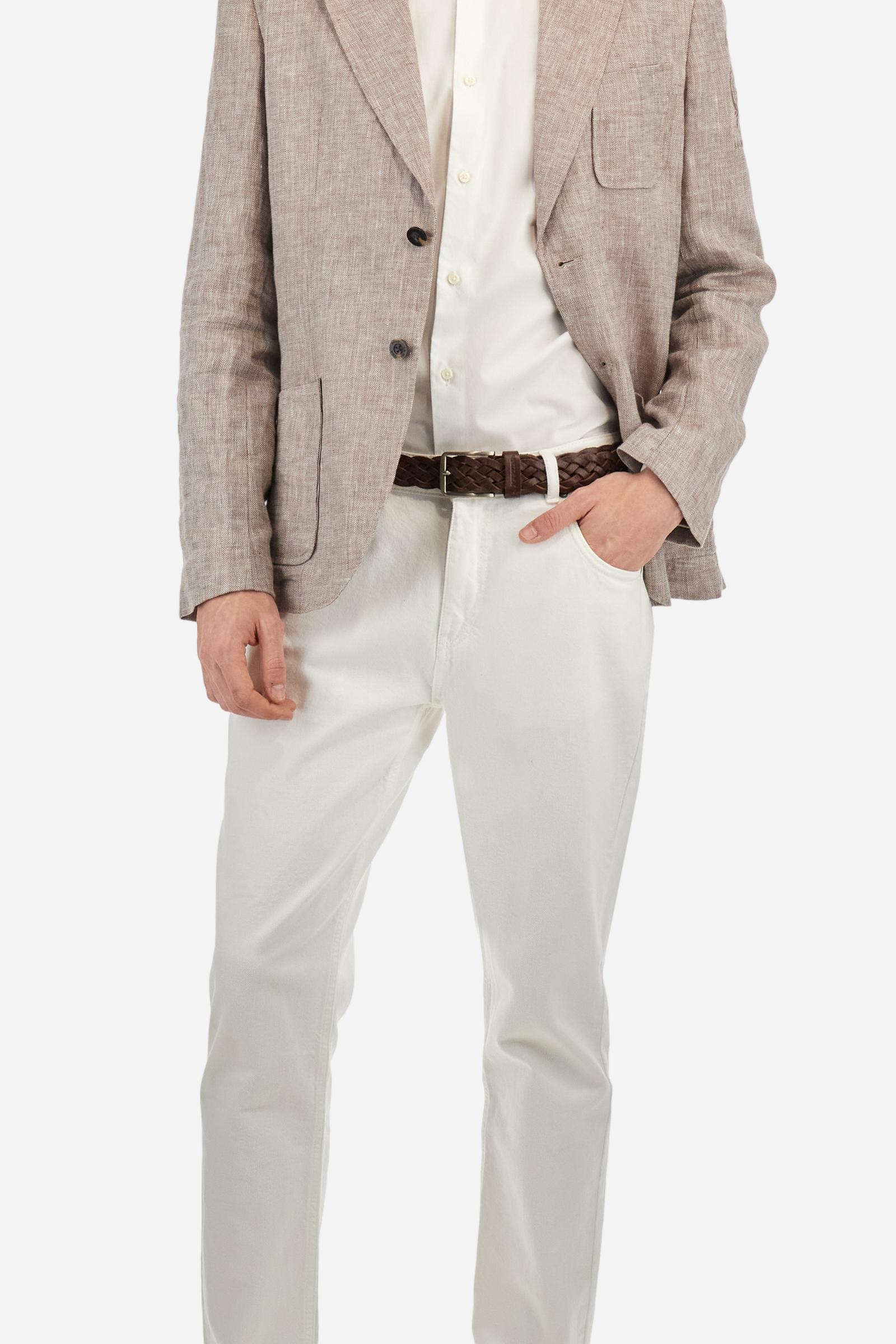 Men's single-colour long-sleeved shirt, made from 100% cotton poplin. Spread collar. The tricolour logo embroidery is on the chest, left side. The fit is slim. The model is wearing a size L. - Optic White