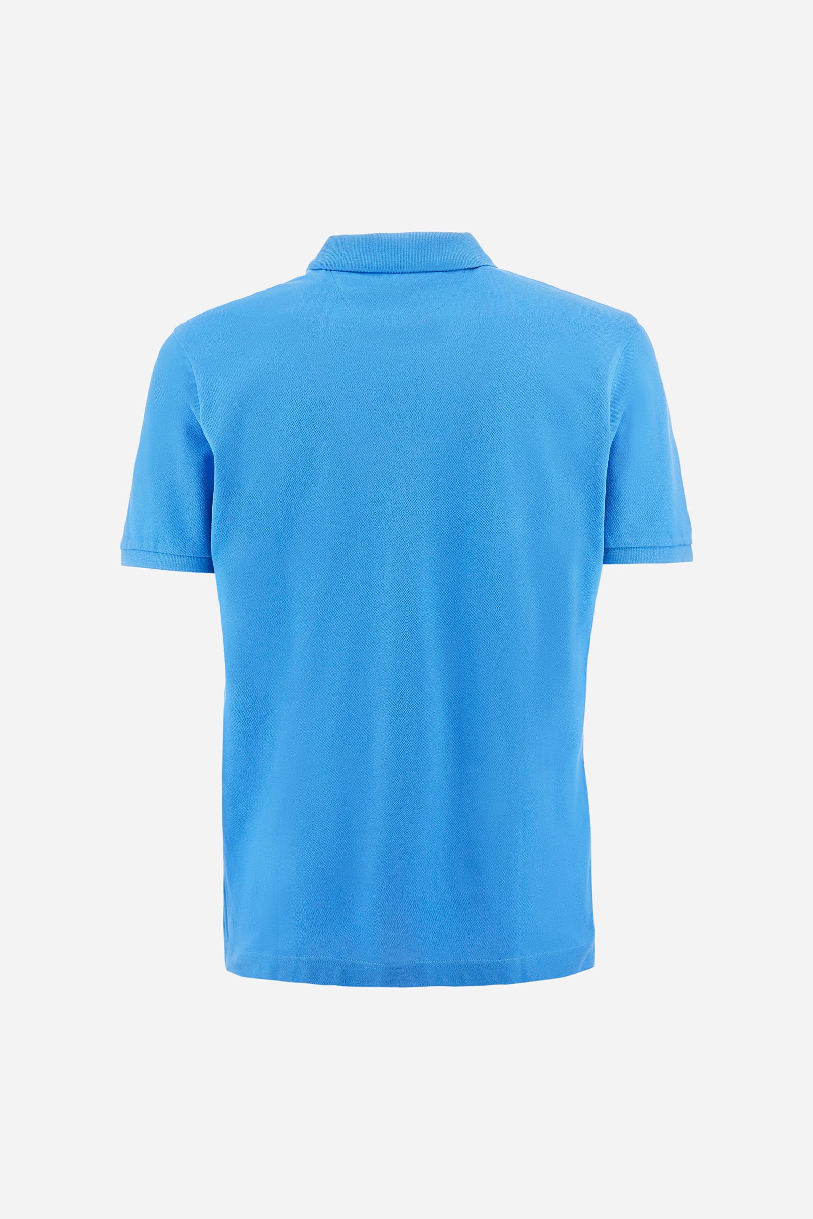 Men's plain-coloured, short-sleeved, regular-fit cotton polo shirt. Contrasting La Martina logo sewn onto the chest. This versatile garment goes perfectly with a pair of jeans from the collection. - Azure Blue