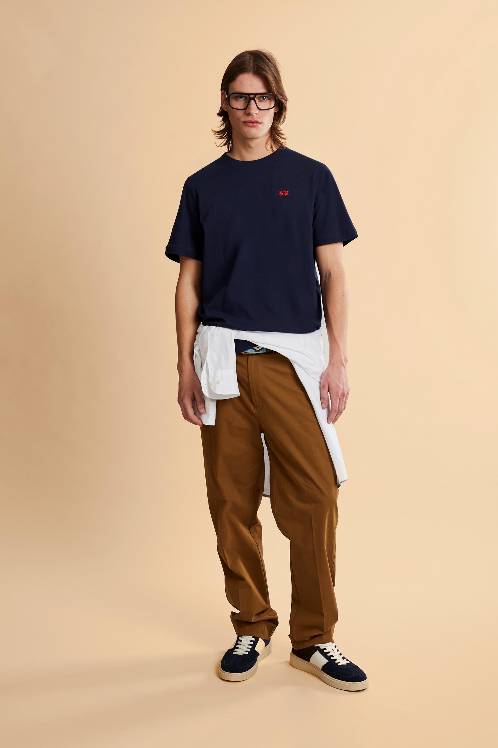 Men’s short sleeve cotton jersey T-shirt, essential style with contrast embroidered logo and regular fit. - Navy