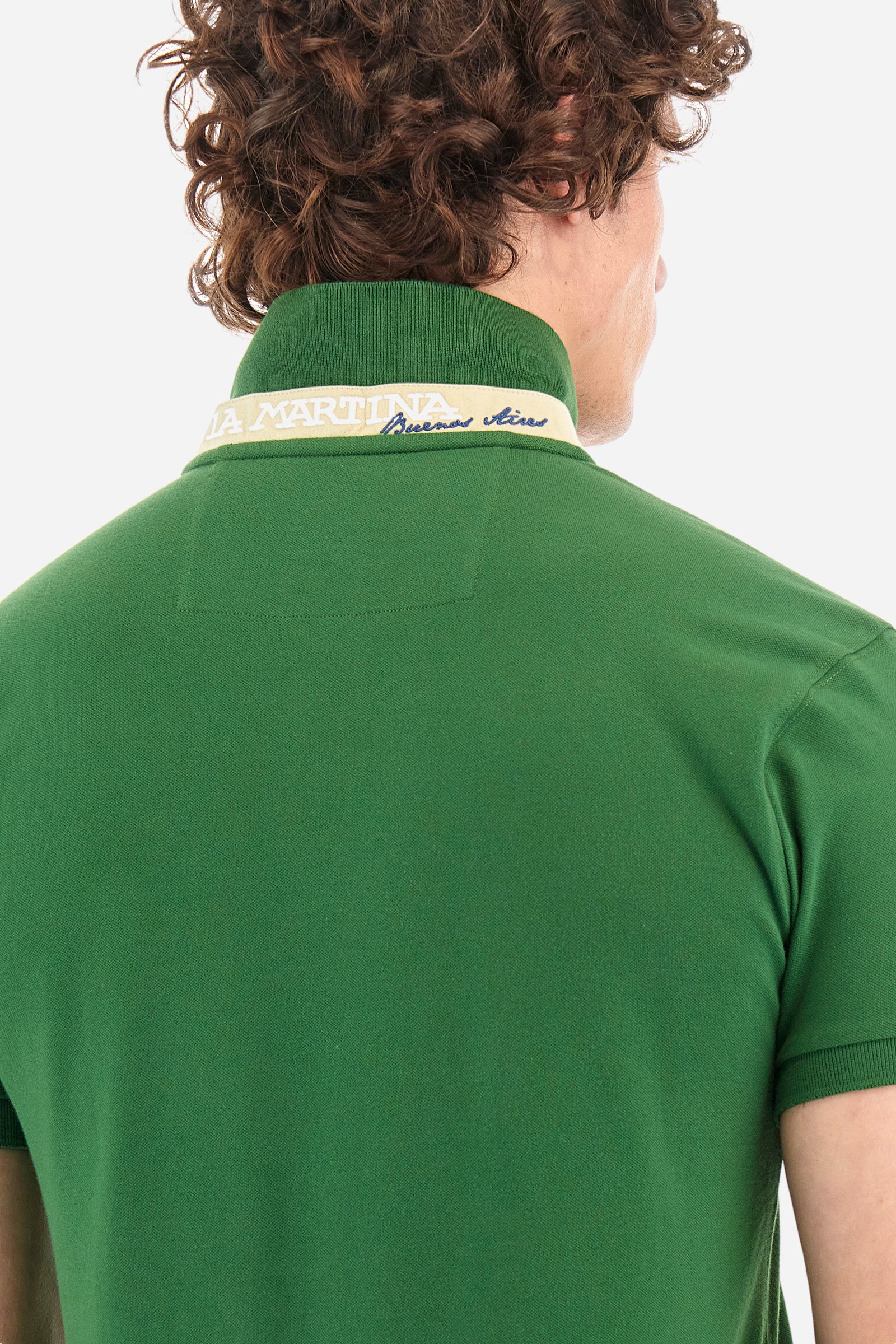 Men's short-sleeved, slim-fit polo shirt. A classic model with a contrasting embroidered La Martina logo-embellished chest. Perfect when worn with a pair of jeans from the collection. - Junipet