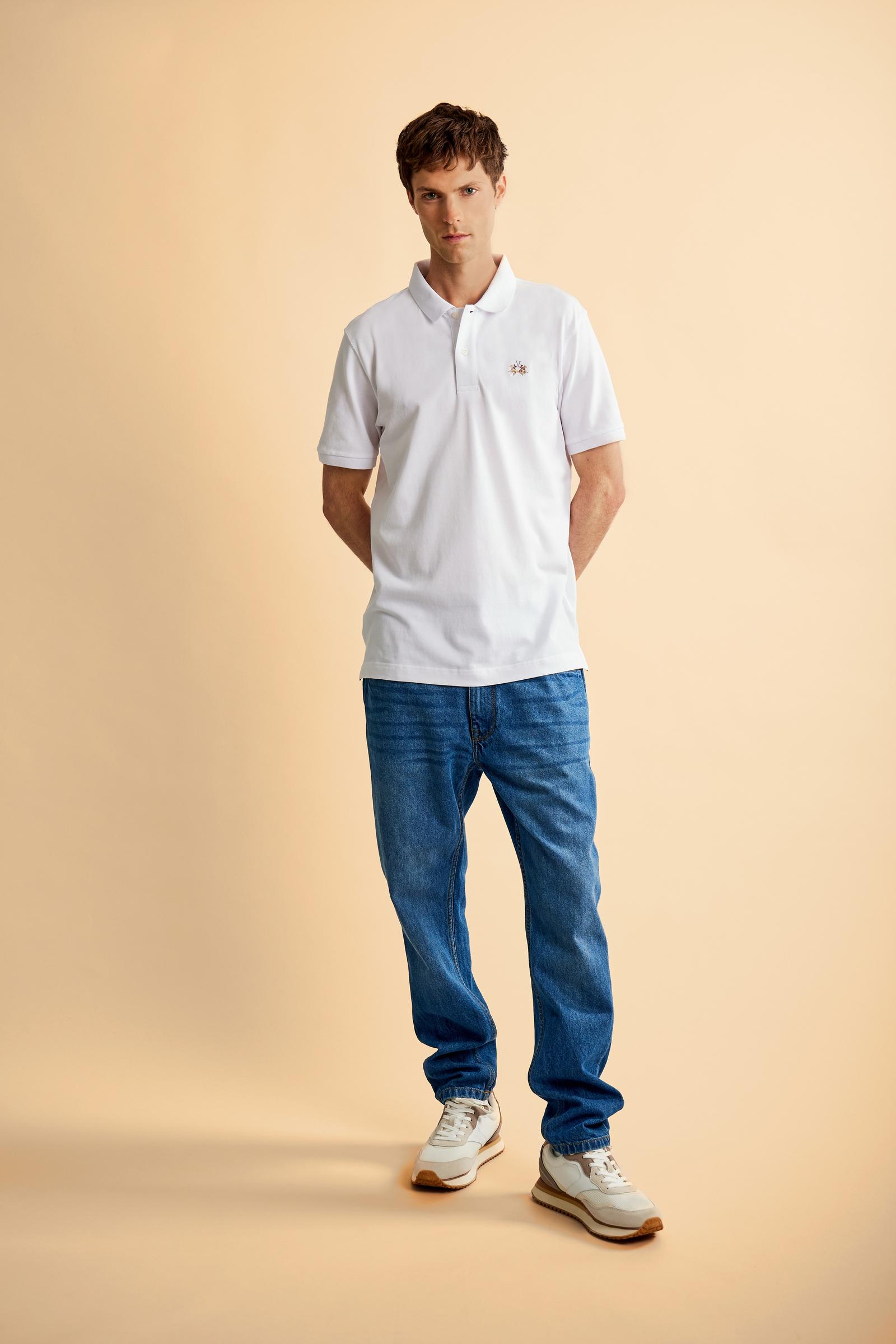 Men's short-sleeved cotton piqué polo shirt. Regular fit with fabric detail under the collar. - Optic White