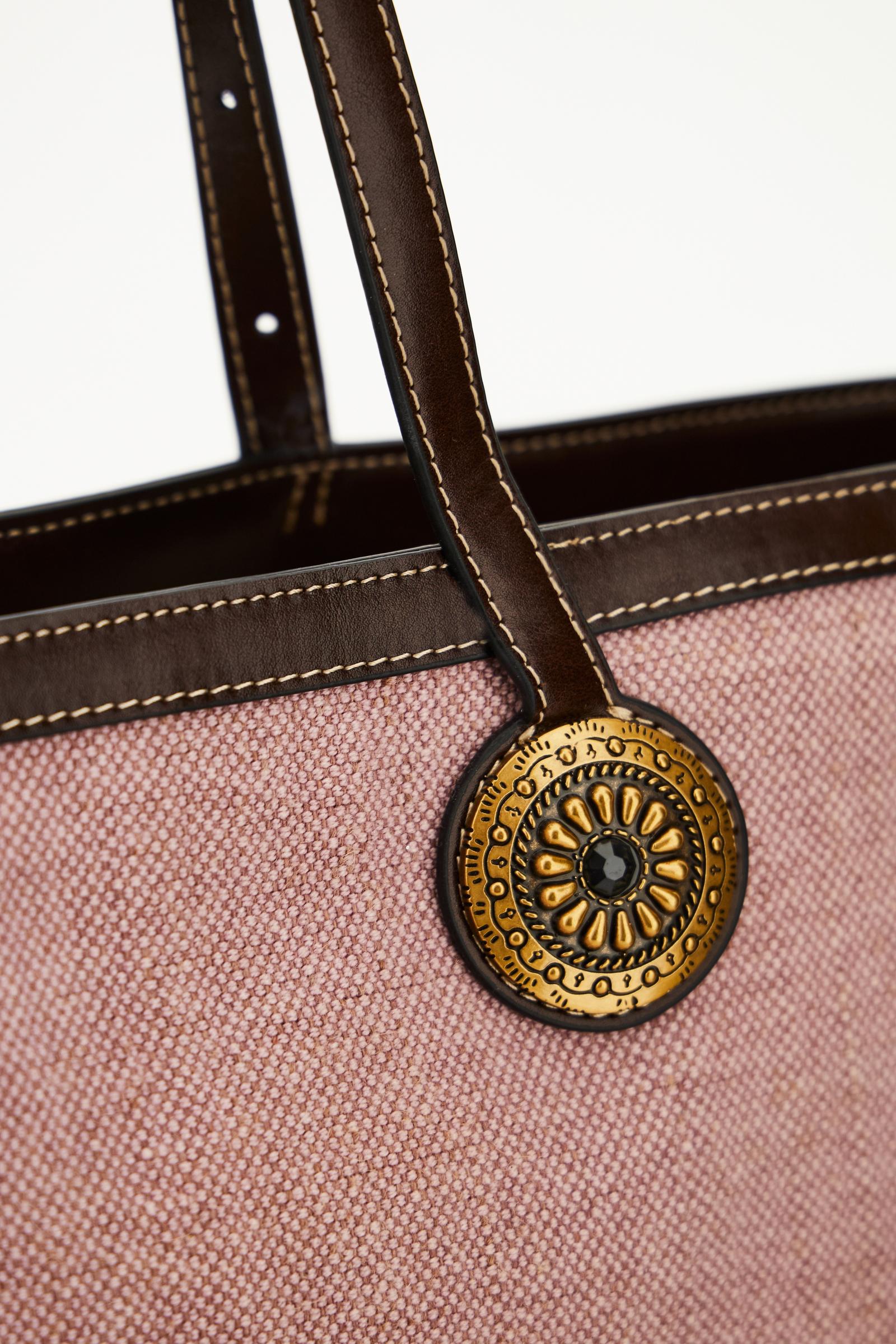 Linen-effect canvas shopping bag with gold floral studs – Gaucho Shopping Bag