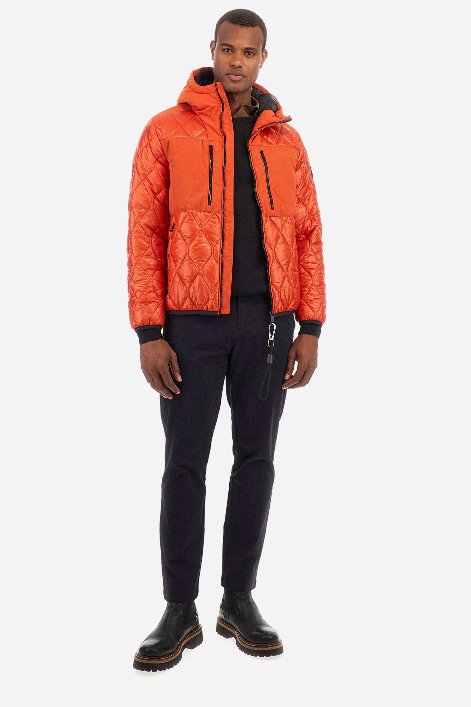 Men's plain crew neck pullover with long sleeves. Made from a blend of cotton and wool. Ribbed hem and neckline. Featuring a small embroidered logo on the front. Regular fit. The model is wearing a size L. - Black