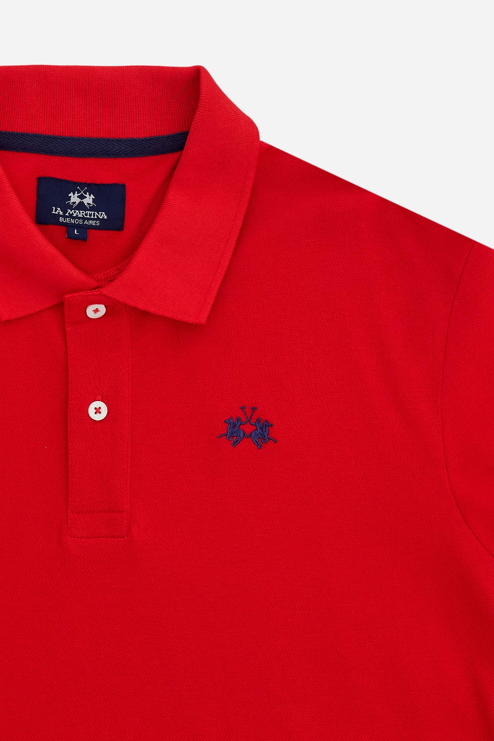 Men’s short sleeve cotton piqué polo shirt with regular fit, two-button placket and contrast brand logo. - Formula One