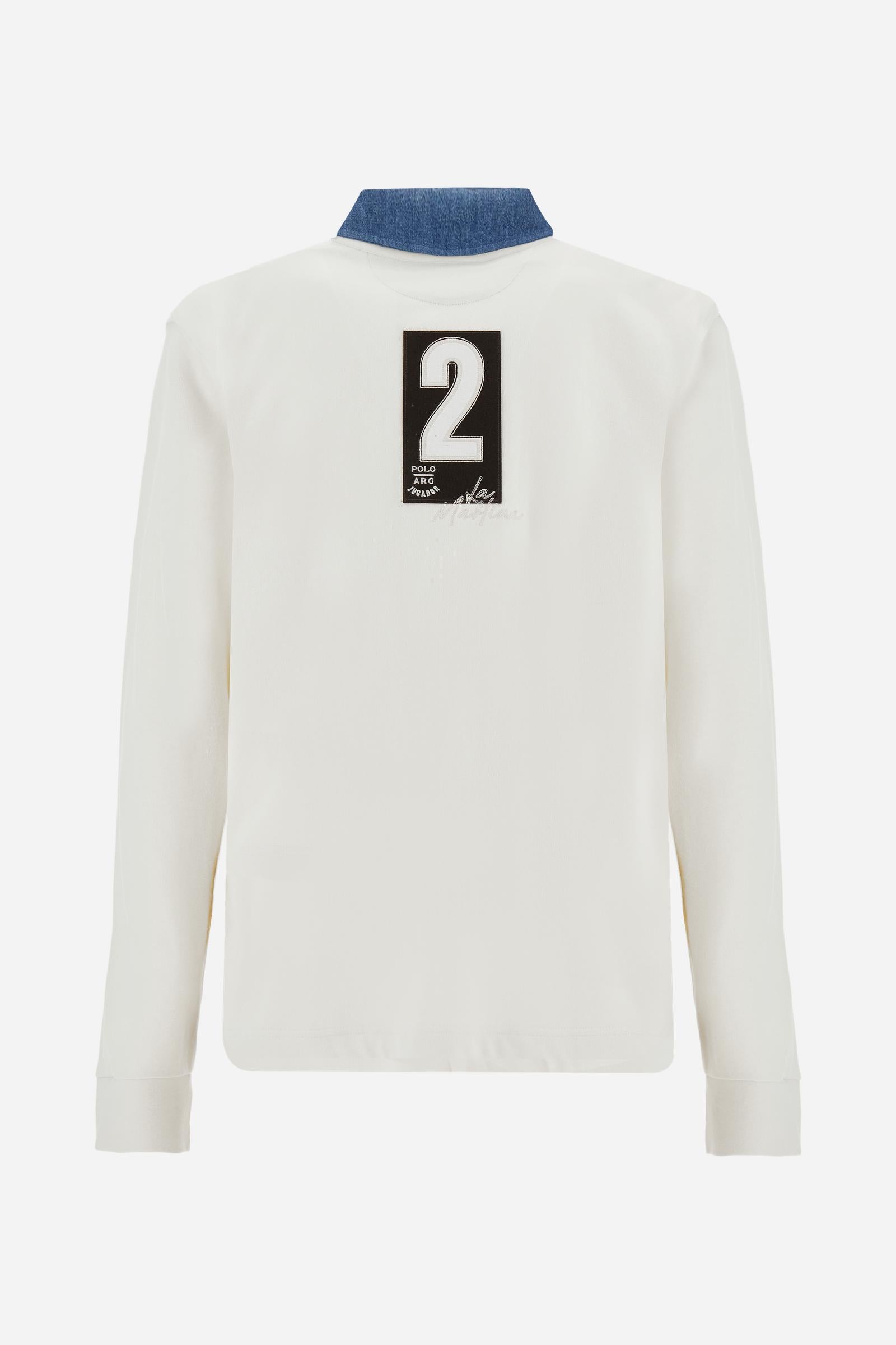 Men’s long-sleeve polo shirt in solid-colour cotton jersey with a warm touch. Contrast details on collar and three-button placket with mixed fabrics and colours. Patches and embroidery celebrate the Asociación Gauchos Argentinos. Small embroidered logo on the chest integrated with other graphics. Regular fit. The model wears size L. - Pristine