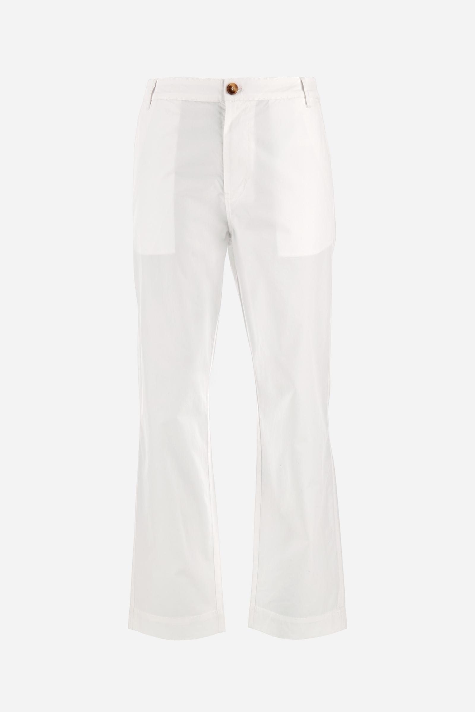 Men’s cotton poplin chino trousers. Clean and versatile design with regular fit, side pockets and discreet logo label at the back. - Optic White