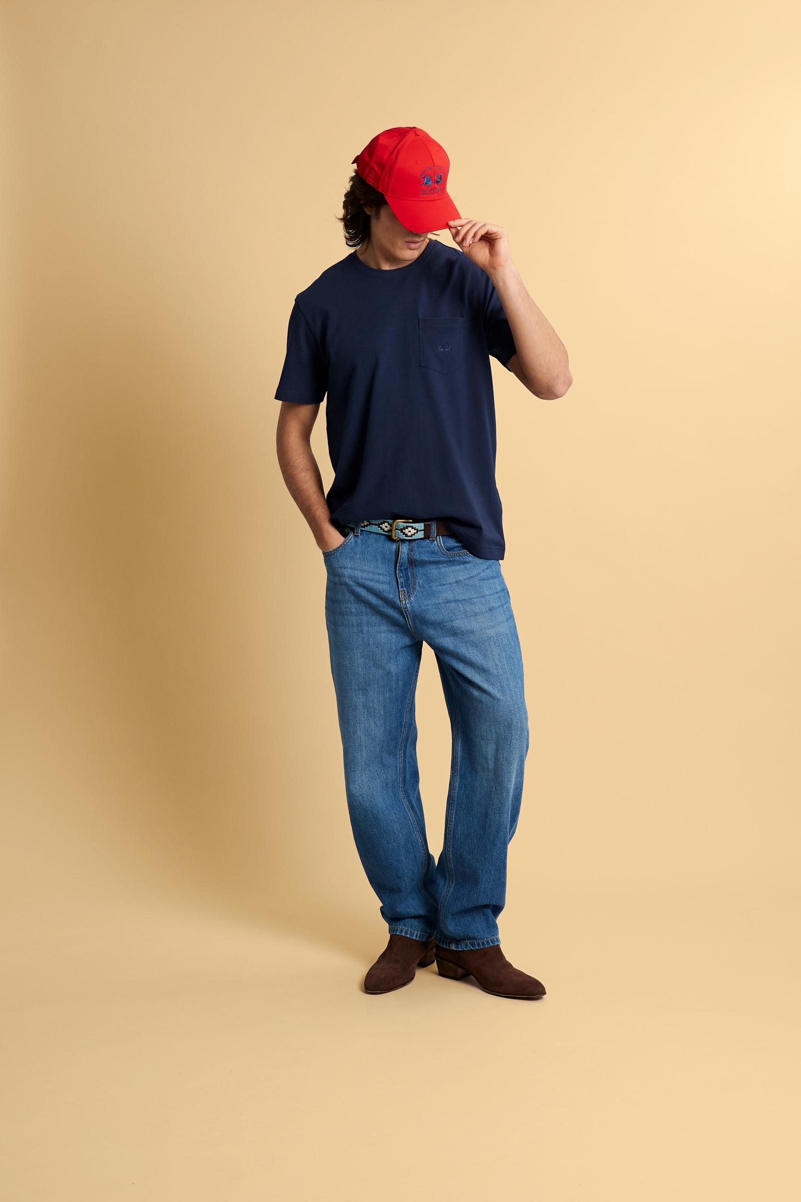 Men’s short-sleeve stretch piqué T-shirt. Regular fit with chest pocket personalised with logo. - Navy