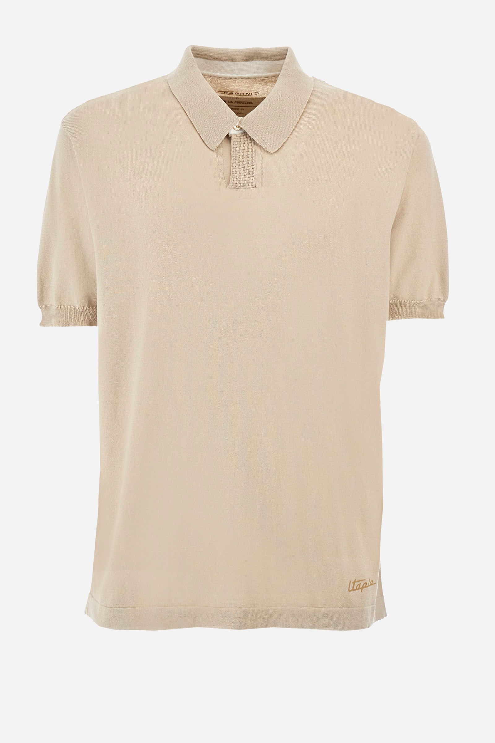 Single-colour men's knitted polo shirt with short sleeves from the line in collaboration with Pagani. Made of 100% cotton. Fastens with a button. Ribbed armholes and waist. The logo and "La Martina" and "Pagani" lettering are present on the patch representing the collaboration applied on the back. The fit is regular. The model wears a size L. - Rainy Day