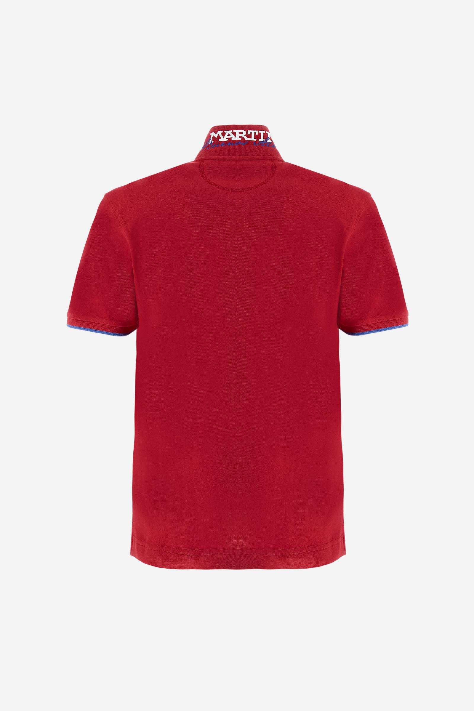 Short-sleeved, single-colour men's polo shirt made of stretch cotton piqué. Fastens with two buttons. The collar and cuffs are ribbed, and there is a colour-contrasting trim at the bottom of the collar. Inside the collar there is a grosgrain ribbon of a different shade. The logo is embroidered on the chest in a contrasting colour. The fit is slim. The model is wearing a size L. - Formula One