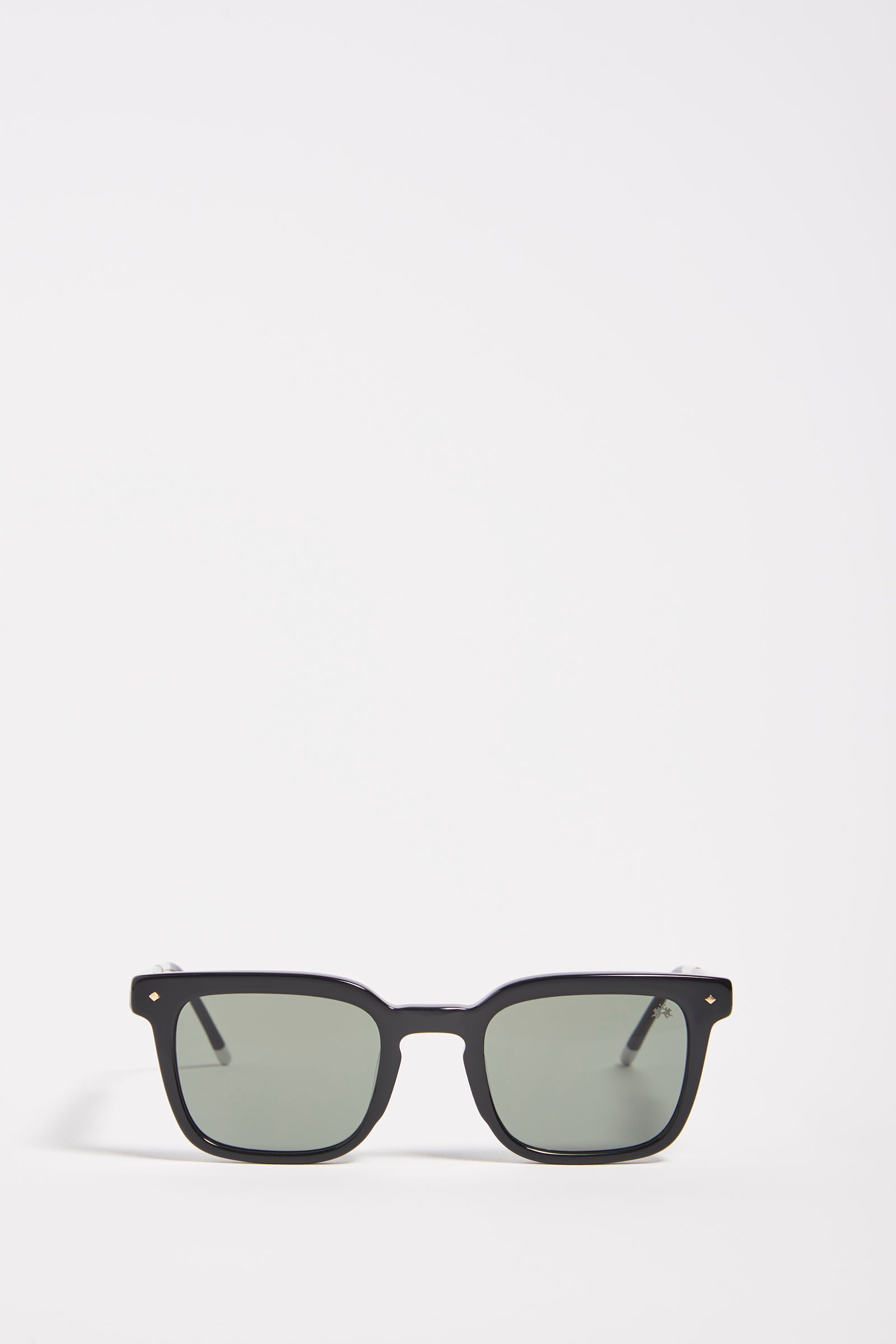 Men's squared sunglasses in acetate material. This classic style model features a small La Martina logo on the temple and lenses with internal blue anti-reflection. The light black frame makes it easy to wear, while the coloring allows you to wear the glasses with any look and always be fashionable. - BLACK