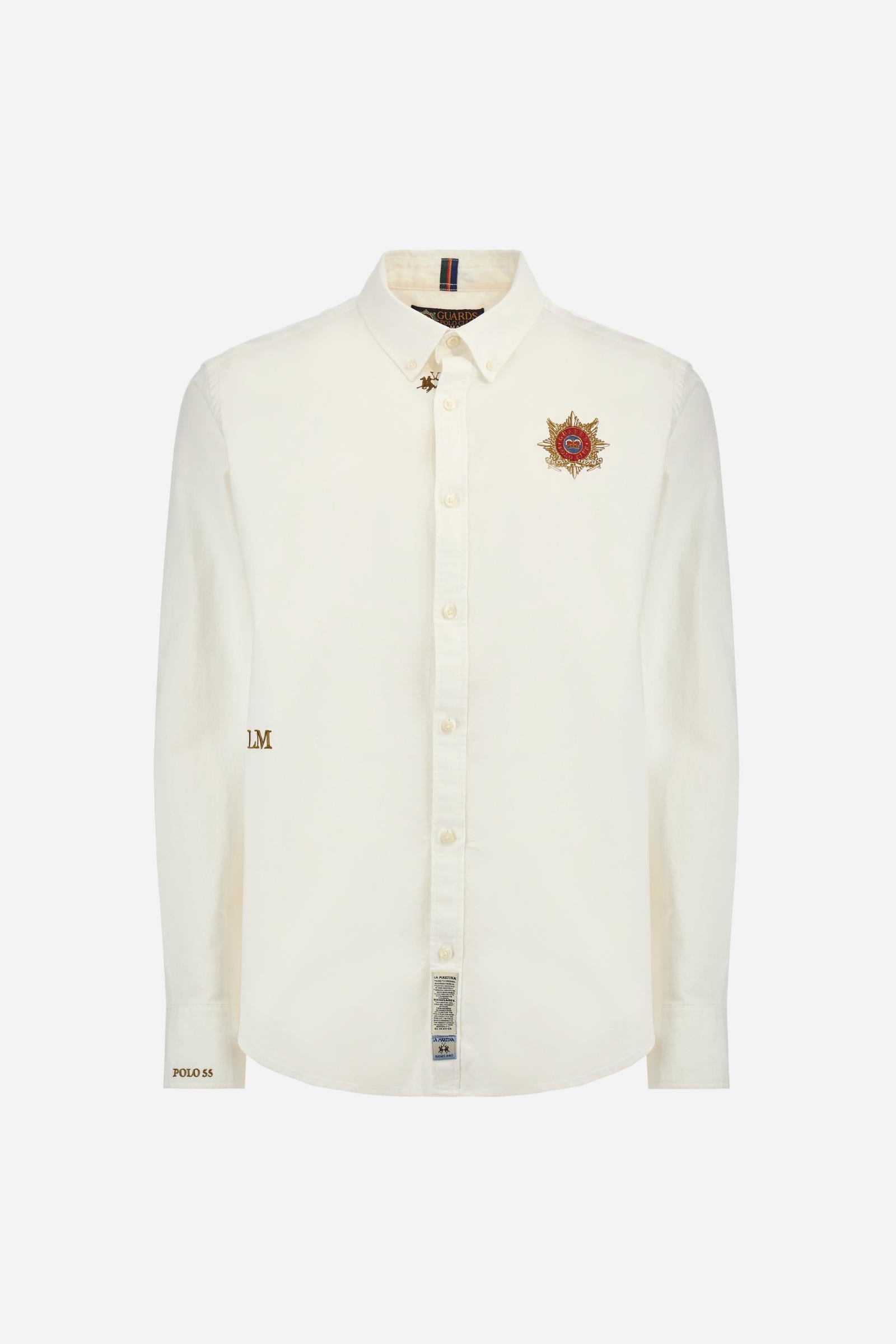 Men's long-sleeved Guards shirt in a single colour. Made in Oxford cotton. Button-down collar. The Guards crest, symbolic of the line, is embroidered on the chest. The brand's initials are embroidered on the left side, at hip height. Regular fit. The model is wearing a size L. - Optic White
