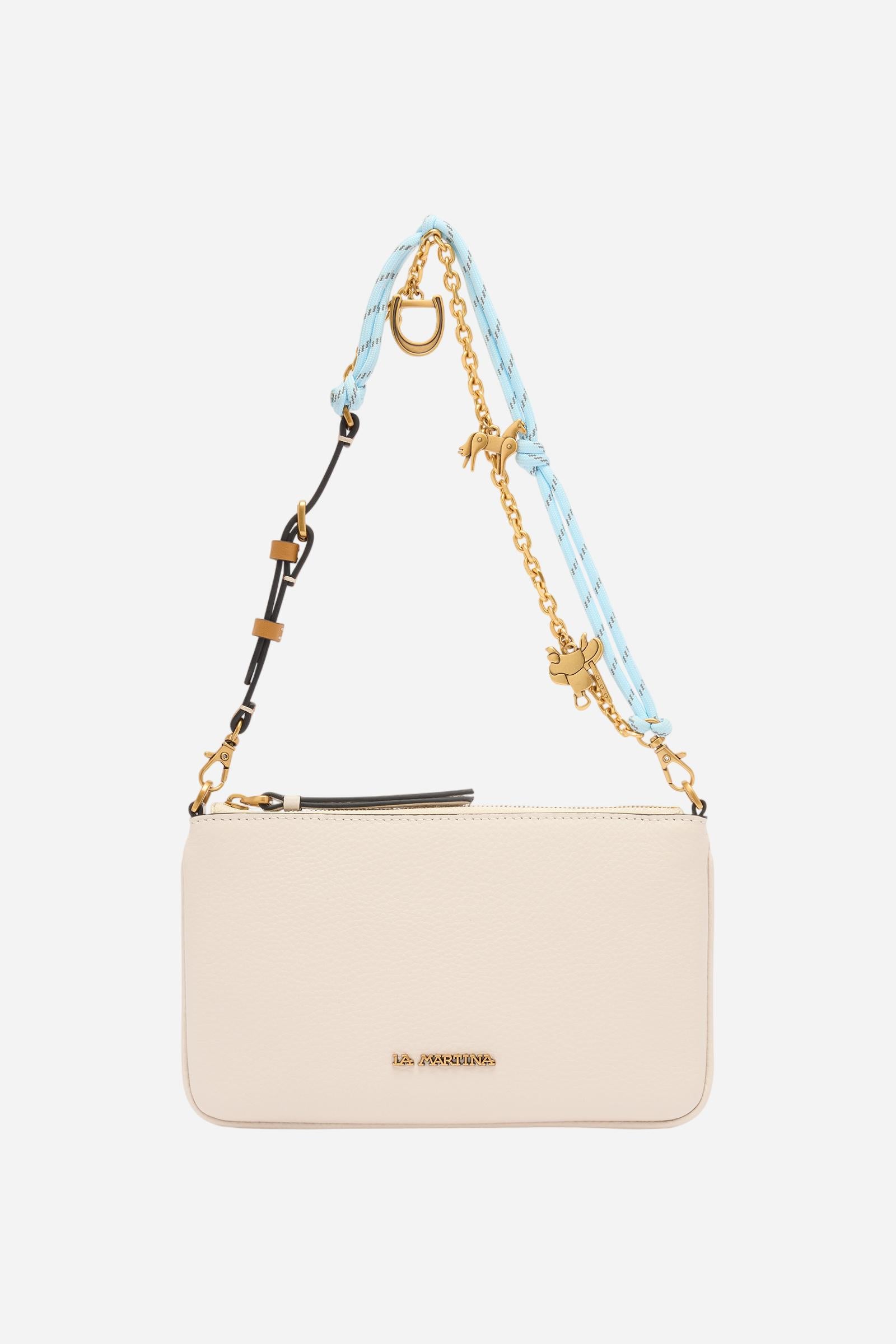 Small flat clutch crafted from soft solid-colour calfskin. Zip fastening with leather pull tab. The removable strap combines a gold metal chain with pendants and a technical cord inspired by outdoor style, creating a dynamic and contemporary look. Gold-tone logo plaque on the lower front. Dimensions:21 x 13 x 1 - SILK