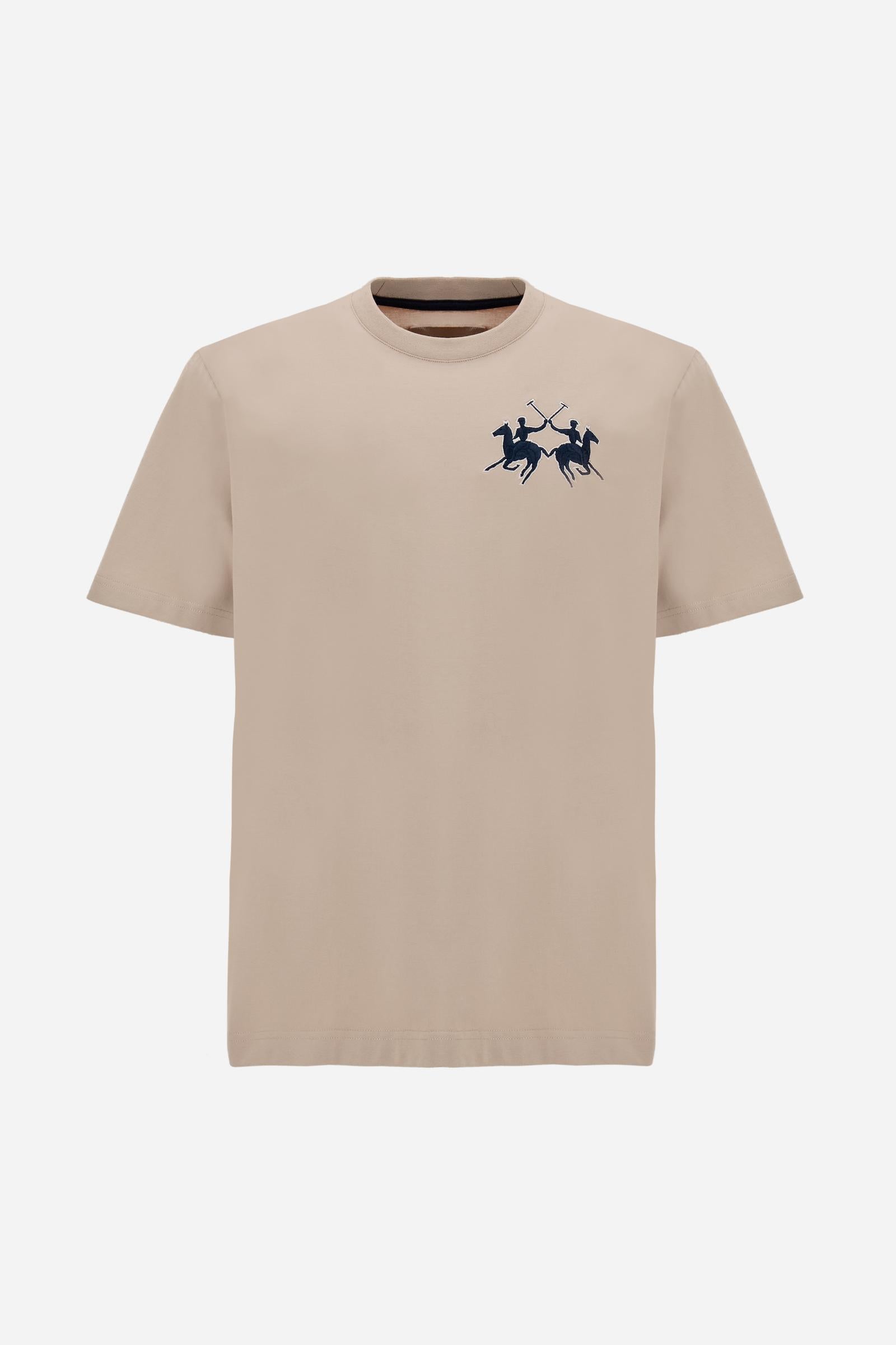 T-shirt in heavy cotton jersey with a structured, boxy fit. Dropped shoulders and clean lines. Large contrasting 3D embroidered logo on the chest. - Humus