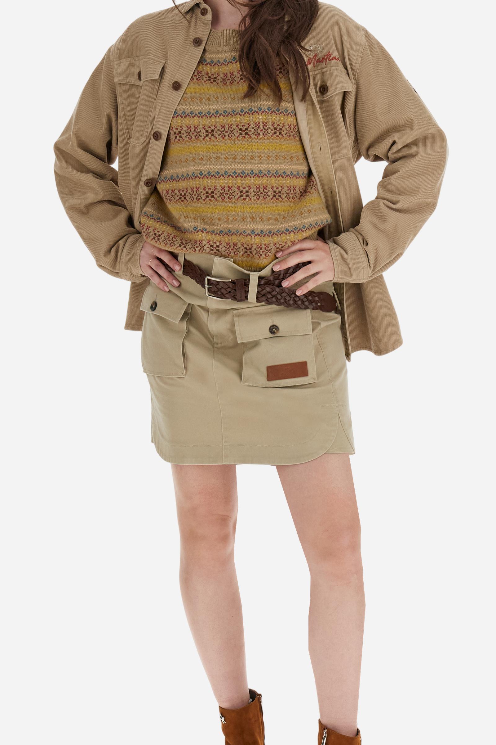 Women’s crew-neck sweater with long sleeves in lambswool blend with ribbed collar, cuffs and hem. Multicolour jacquard horizontal stripe pattern on body and sleeves. Logo on faux leather label applied to the front hem. Straight, regular fit combining style and comfort. The model wears size 2. - Safari