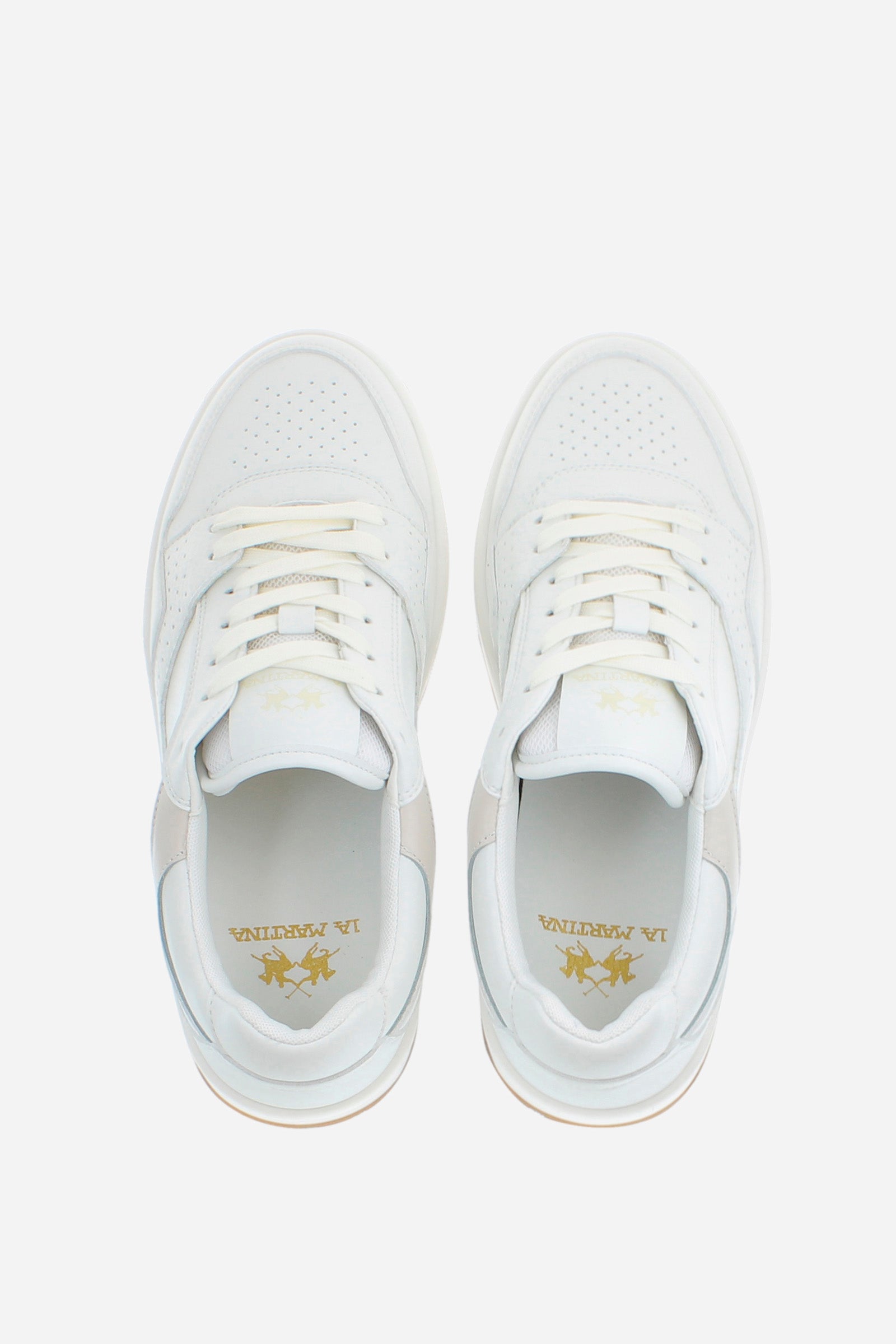 New vintage project trainer in soft, vegetable-tanned leather, with tone-on-tone and brightly coloured (suede) inserts to add a touch of visual interest. Iconic perforated motif and technical fabric inserted for greater lightness. Padded tongue covered in leather with fabric insert with La Martina branding. Logo print on the patch. Cushioned cupsole in two-tone rubber. - WHITE