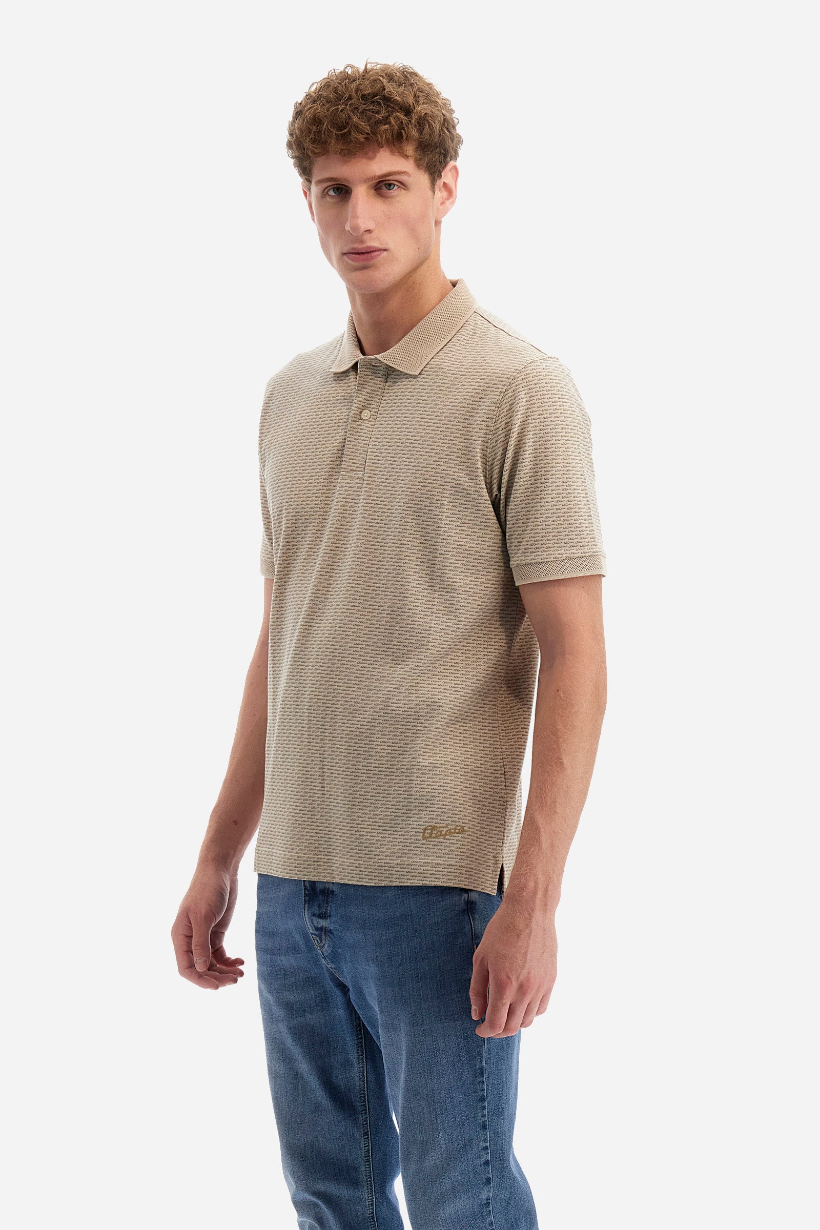 Single-colour men's polo shirt with short sleeves from the line in collaboration with Pagani. Made of stretch cotton. Two-button fastening. The collar and armholes feature a different texture. The garment features lettering throughout. A patch with the brand's name and logo and the word "Pagani" is applied on the back. The fit is regular. The model wears a size L. - RAINYDAY/FEATHERGRAY