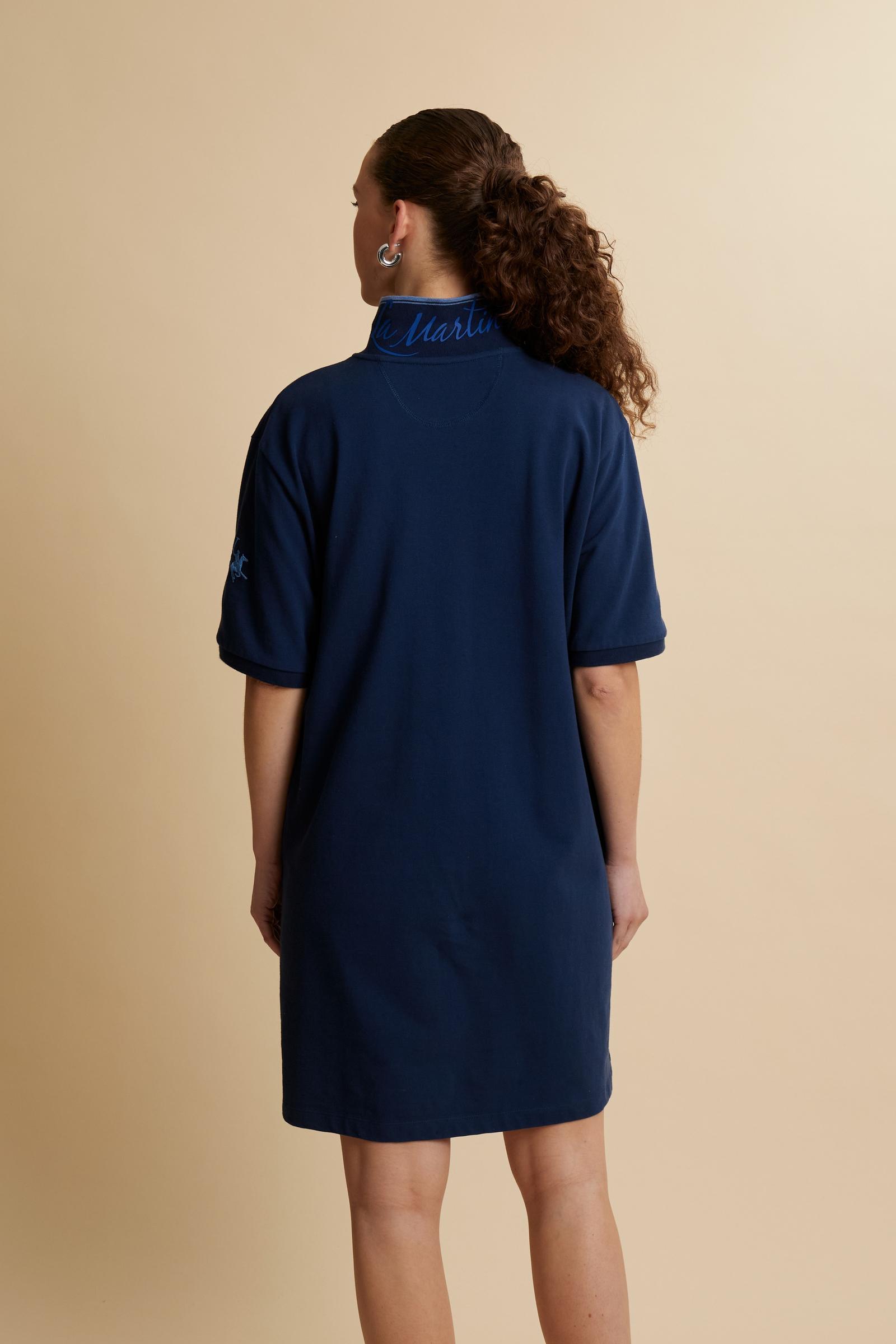Women’s polo dress in cotton piqué with short sleeves and comfort fit. Above-the-knee length, contrast trims and iconic sleeve logo. - Navy