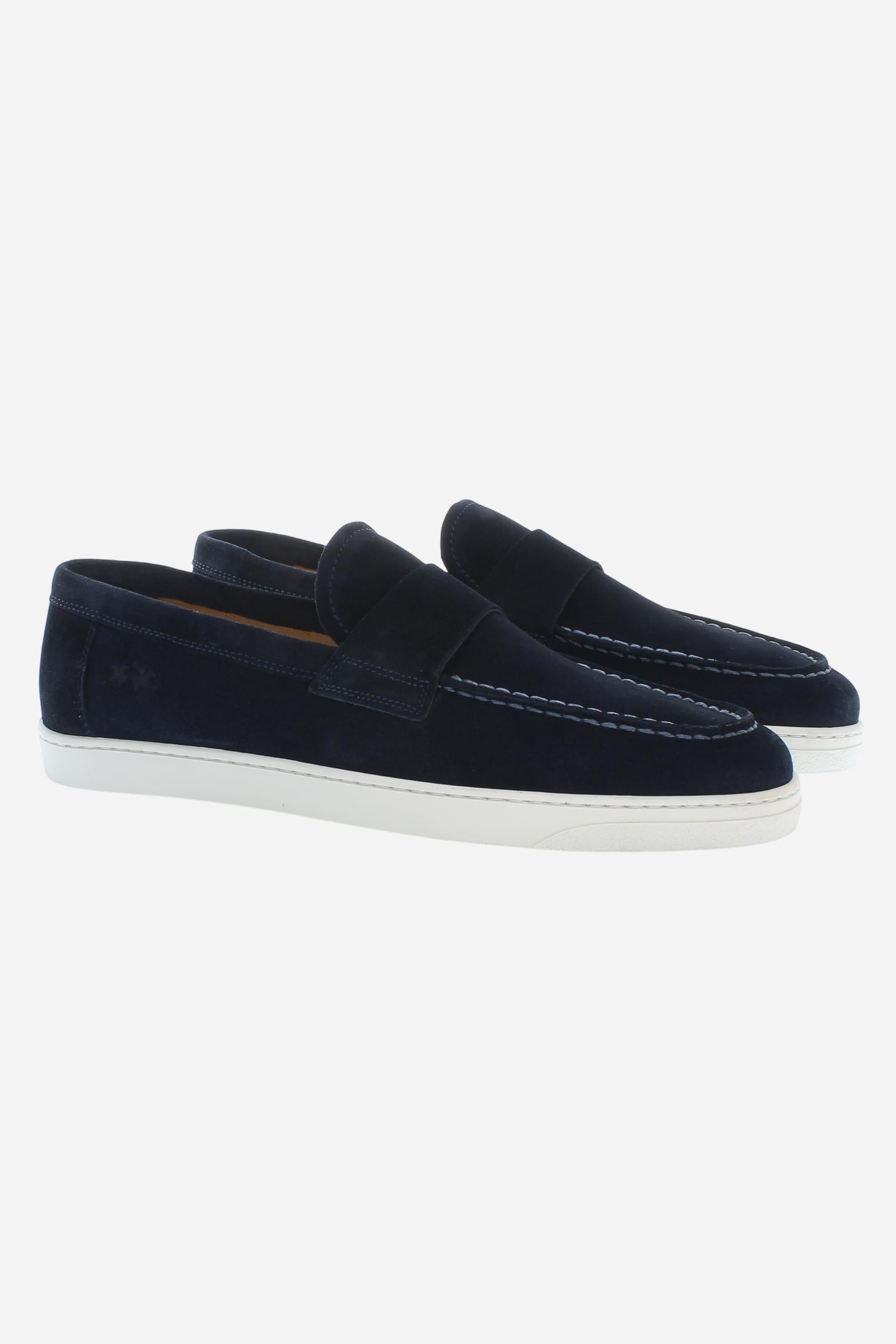 Men’s suede loafers with strobel construction and contrast EVA sole. Tone-on-tone side logo. - Salute