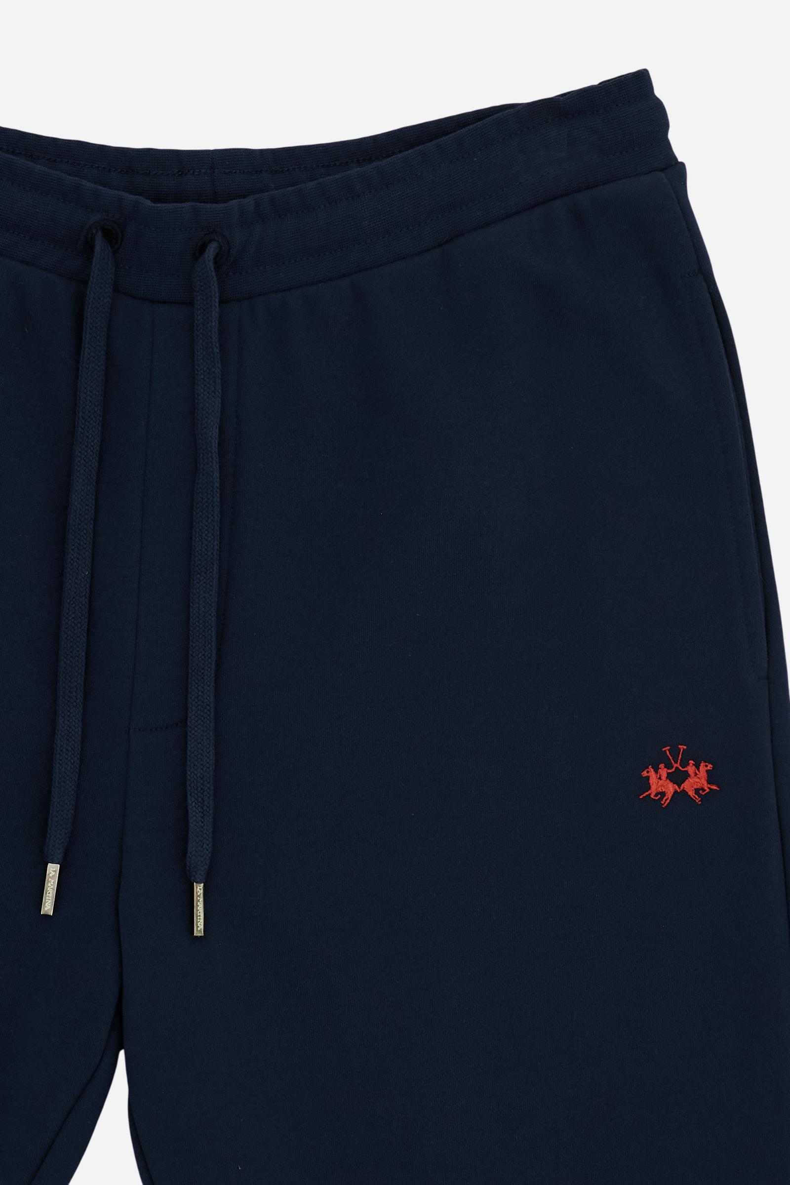 Men’s cotton fleece jogger pants with tapered cut and slim fit, ribbed cuffs and contrast embroidered logo. - Navy
