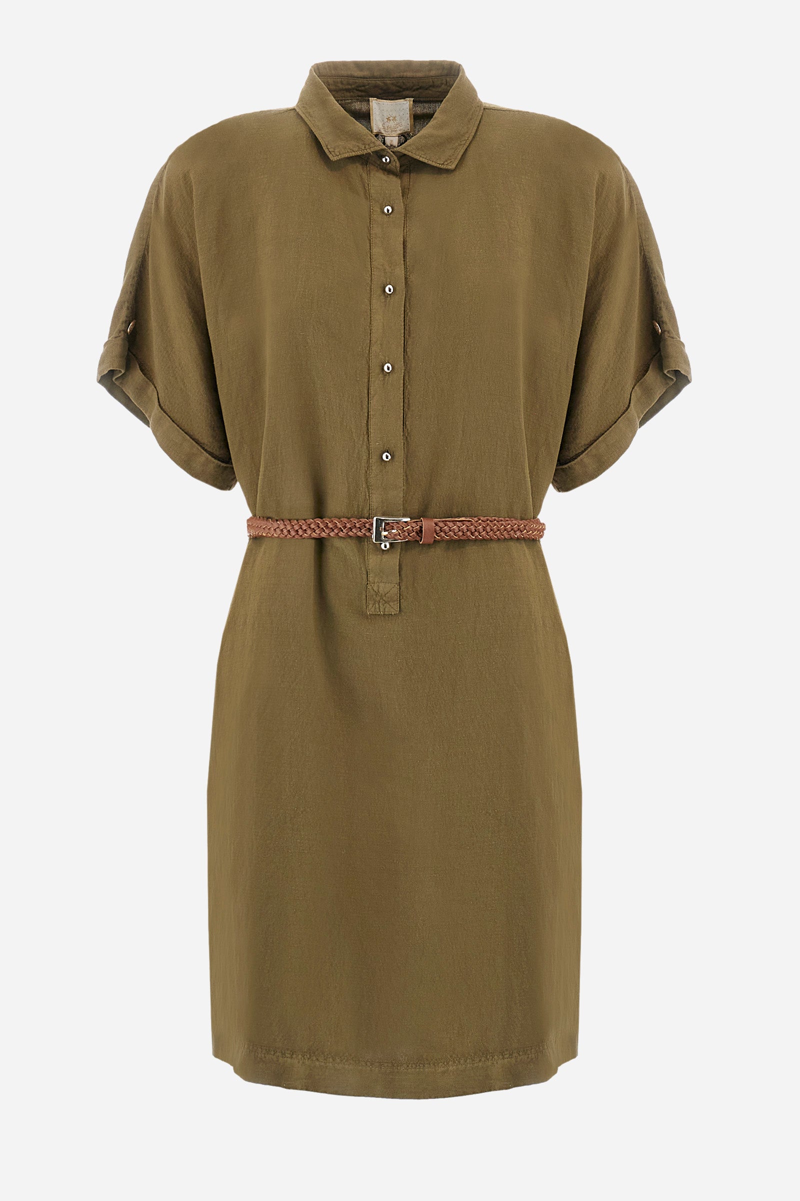 Single-colour short-sleeved dress, in a linen blend. Soft, straight cut silhouette, above-the-knee length. Waistline marked by the belt supplied with the garment. French collar. With button fastening. Featuring two front welt pockets. The number 2 and the lettering "La Martina" are embroidered on the back. The logo is present on a metal plate sewn on one sleeve. The fit is regular. The model wears a size 2. - Military Olive