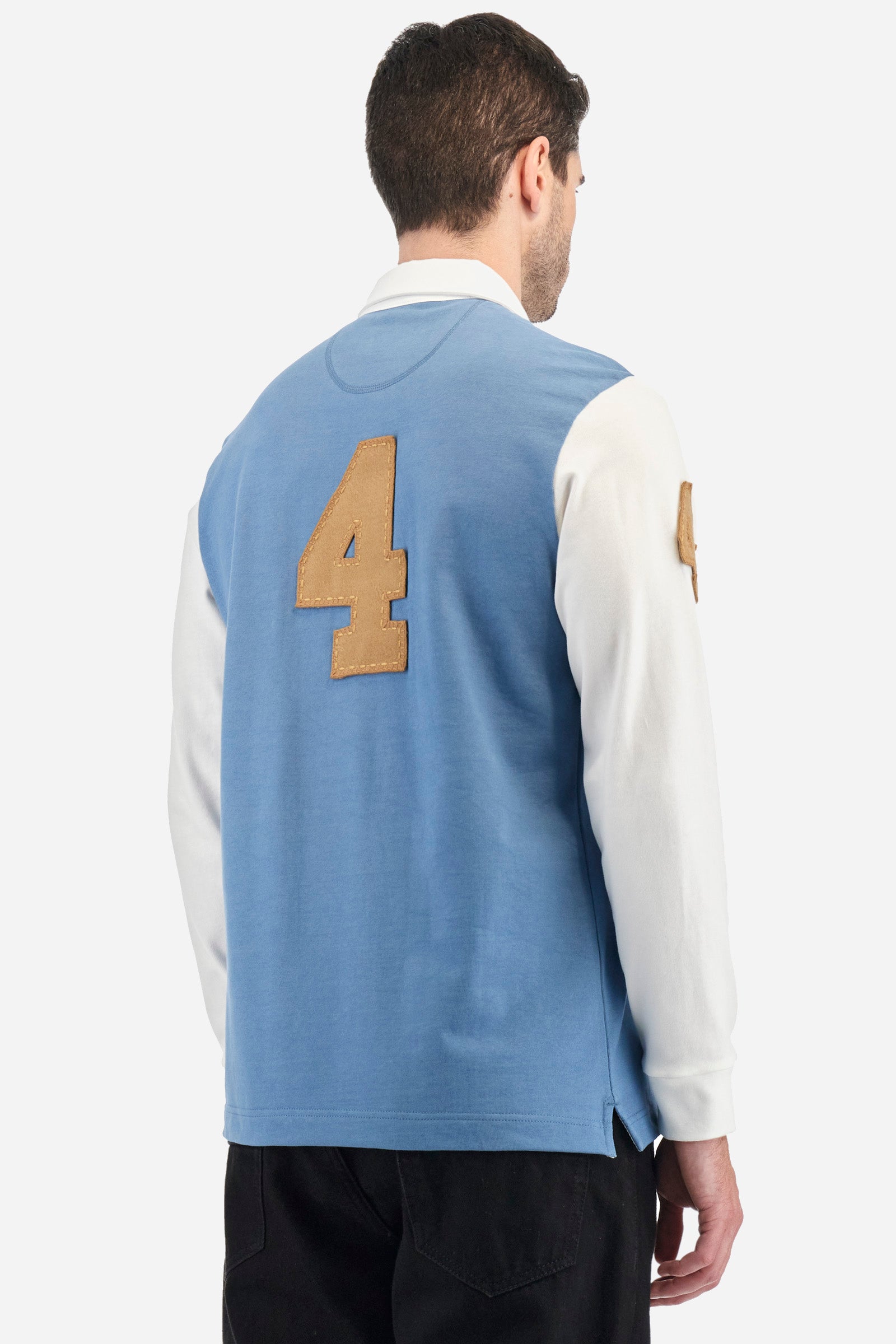 Men's two-tone long-sleeved polo in 100% cotton. Button fastening. Contrasting collar and sleeves. A patch depicting the number 4 is applied on one of the sleeves and on the back. The brand's initials are present on a patch sewn on the front. Regular fit. The model is wearing a size L. - Coronet Blue