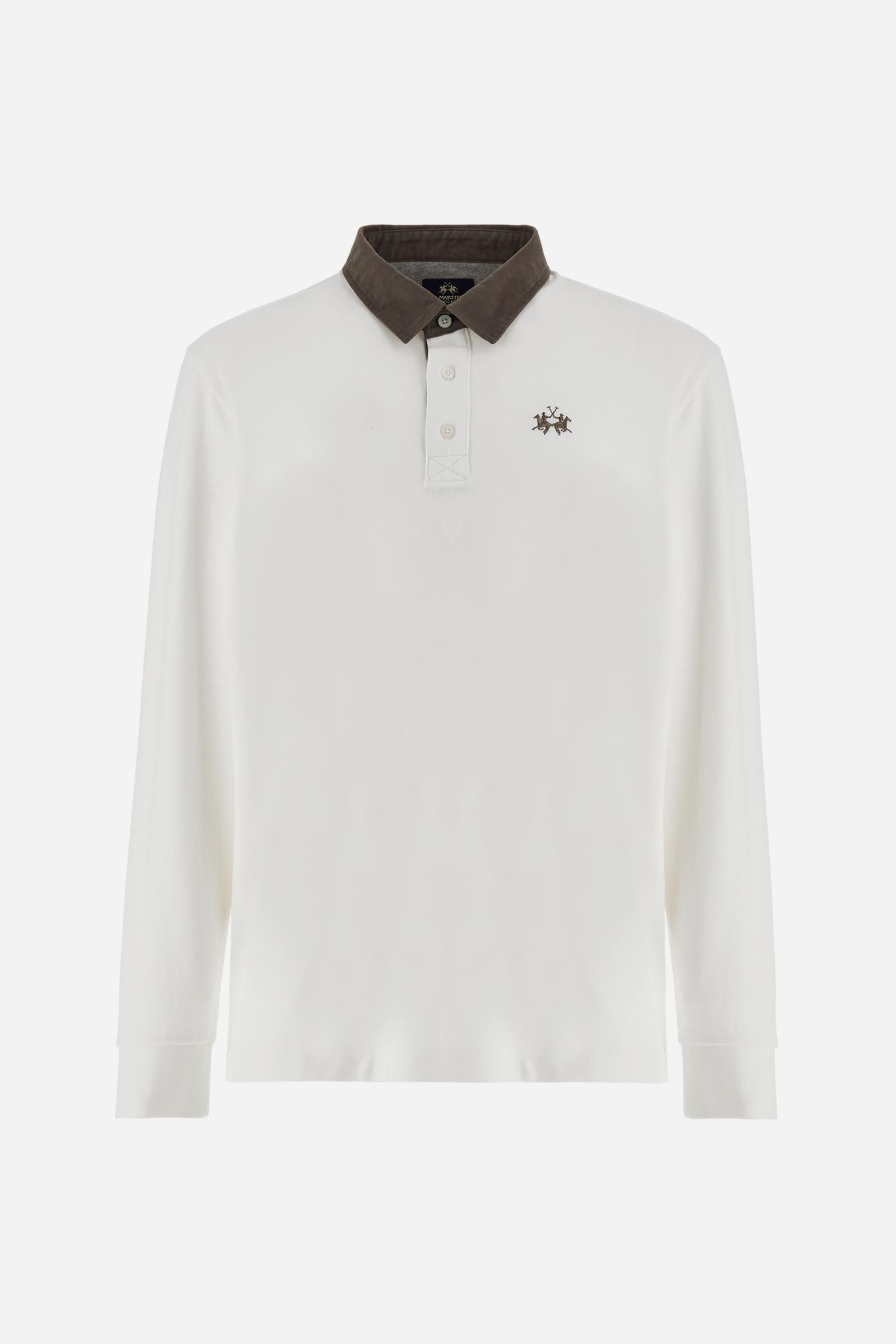 Classic men’s long-sleeve polo in soft-touch 100% cotton jersey. Contrast gabardine collar, three-button placket with multicolor striped tape. Iconic La Martina lettering printed in contrast under the collar. Small contrast logo embroidered on the chest. Regular fit for a balanced silhouette. Model wears size L. - Off White