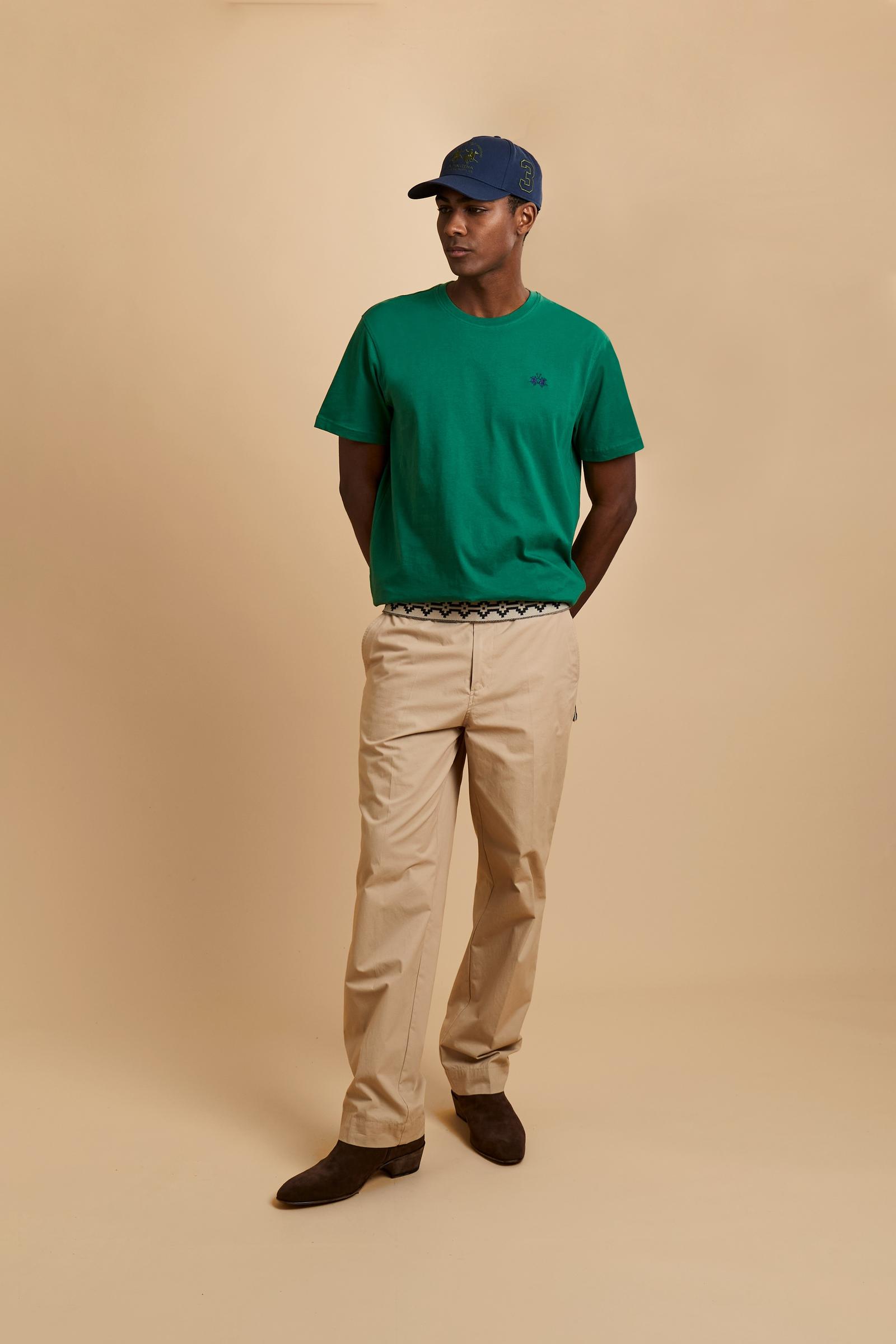 Men’s cotton jersey T-shirt with regular fit and ribbed crew neck. Small contrast embroidered logo. - Amazon