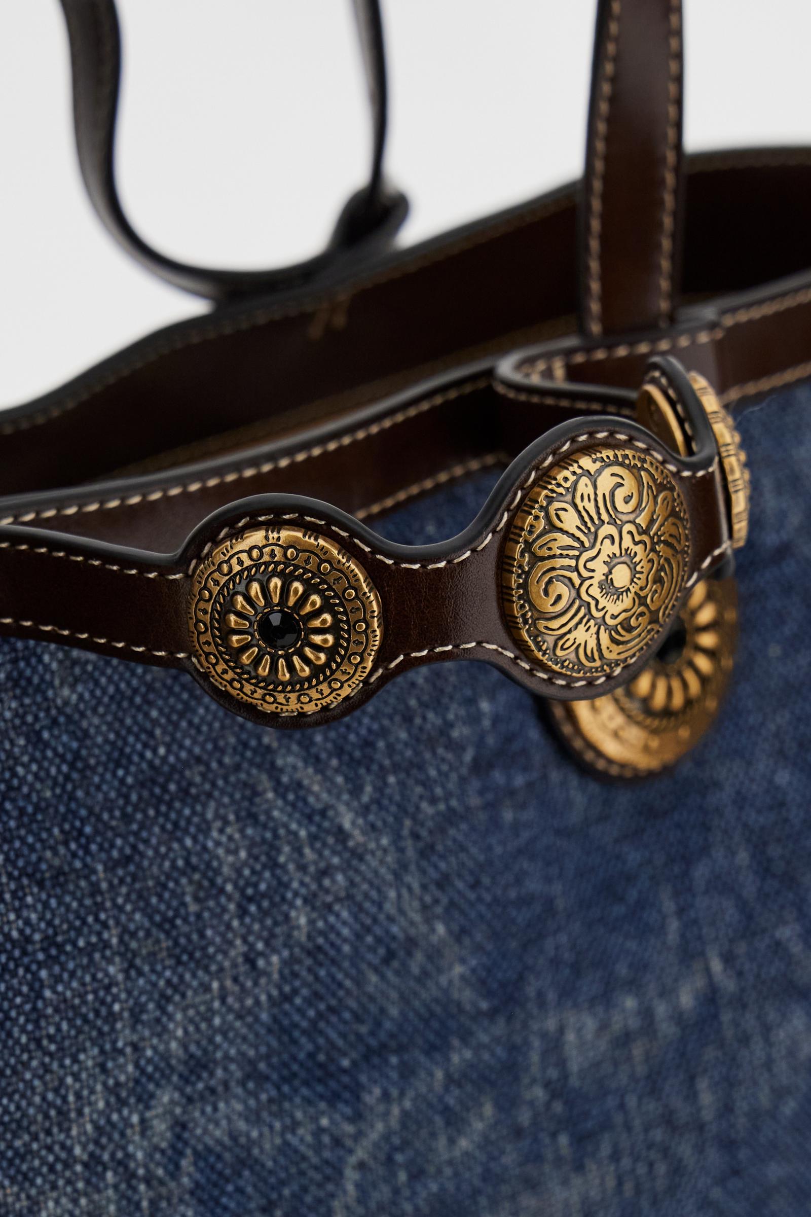 Shopping bag in linen-effect canvas with synthetic leather details and gold floral studs, roomy and elegant. - Riviera/Brown