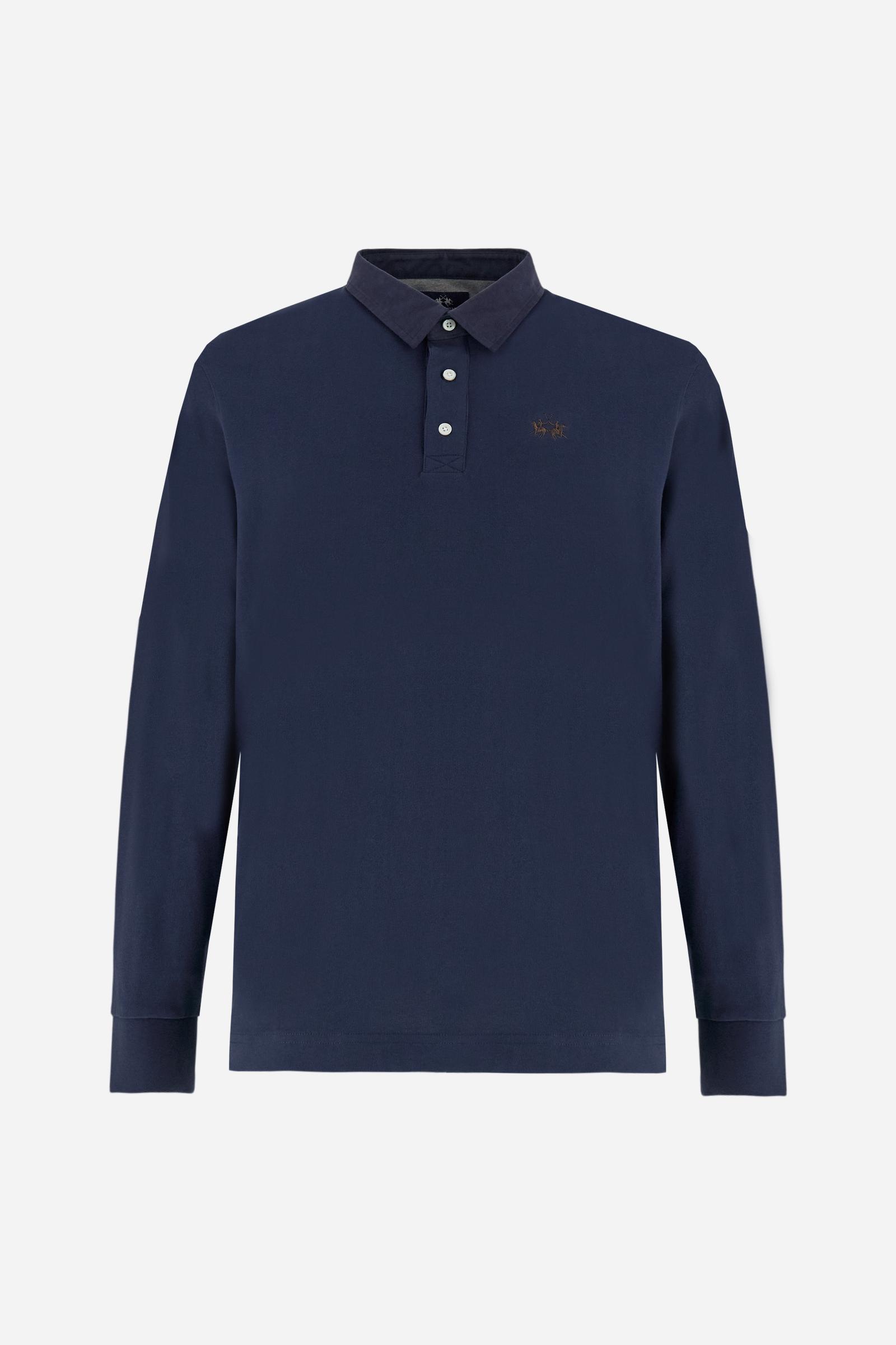 Classic men’s long-sleeve polo in soft-touch 100% cotton jersey. Contrast gabardine collar, three-button placket with multicolor striped tape. Iconic La Martina lettering printed in contrast under the collar. Small contrast logo embroidered on the chest. Regular fit for a balanced silhouette. Model wears size L. - Navy