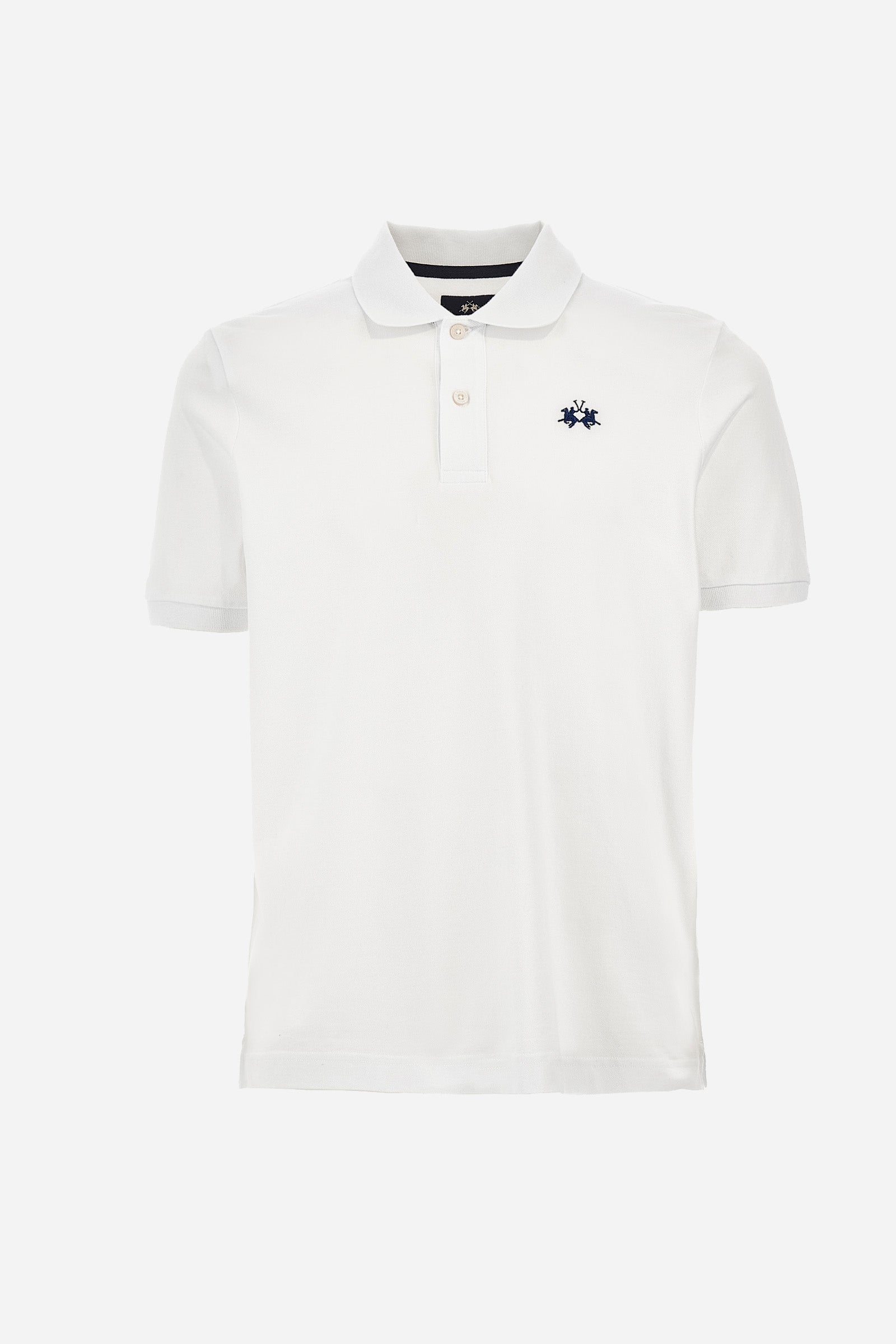Men's plain-coloured, short-sleeved, regular-fit cotton polo shirt. Contrasting La Martina logo sewn onto the chest. This versatile garment goes perfectly with a pair of jeans from the collection. - Optic White