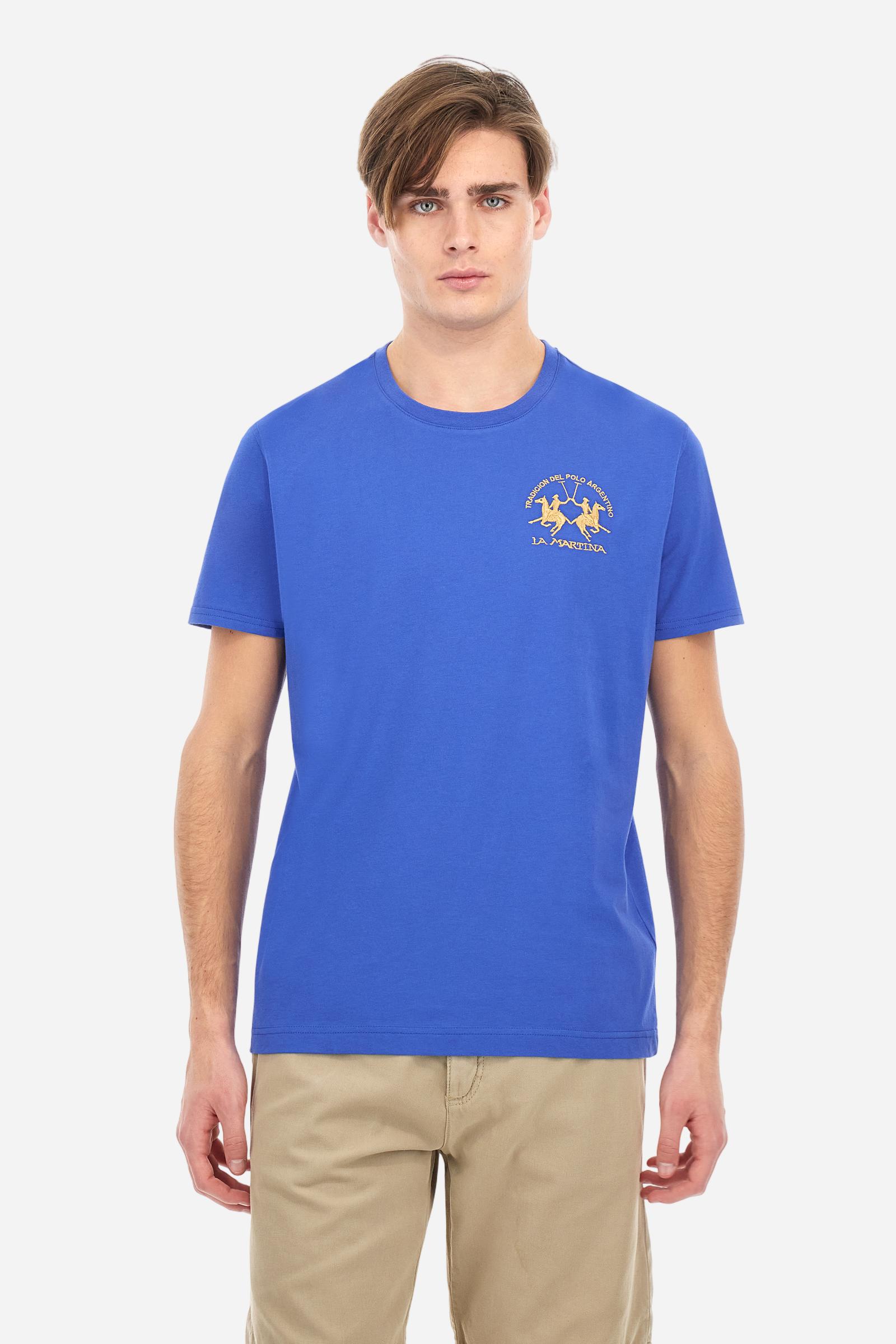 Men's plain short-sleeved T-shirt, made from 100% cotton. Large logo embroidered on the front. Regular fit. The model is wearing a size L. - Dazzling Blue