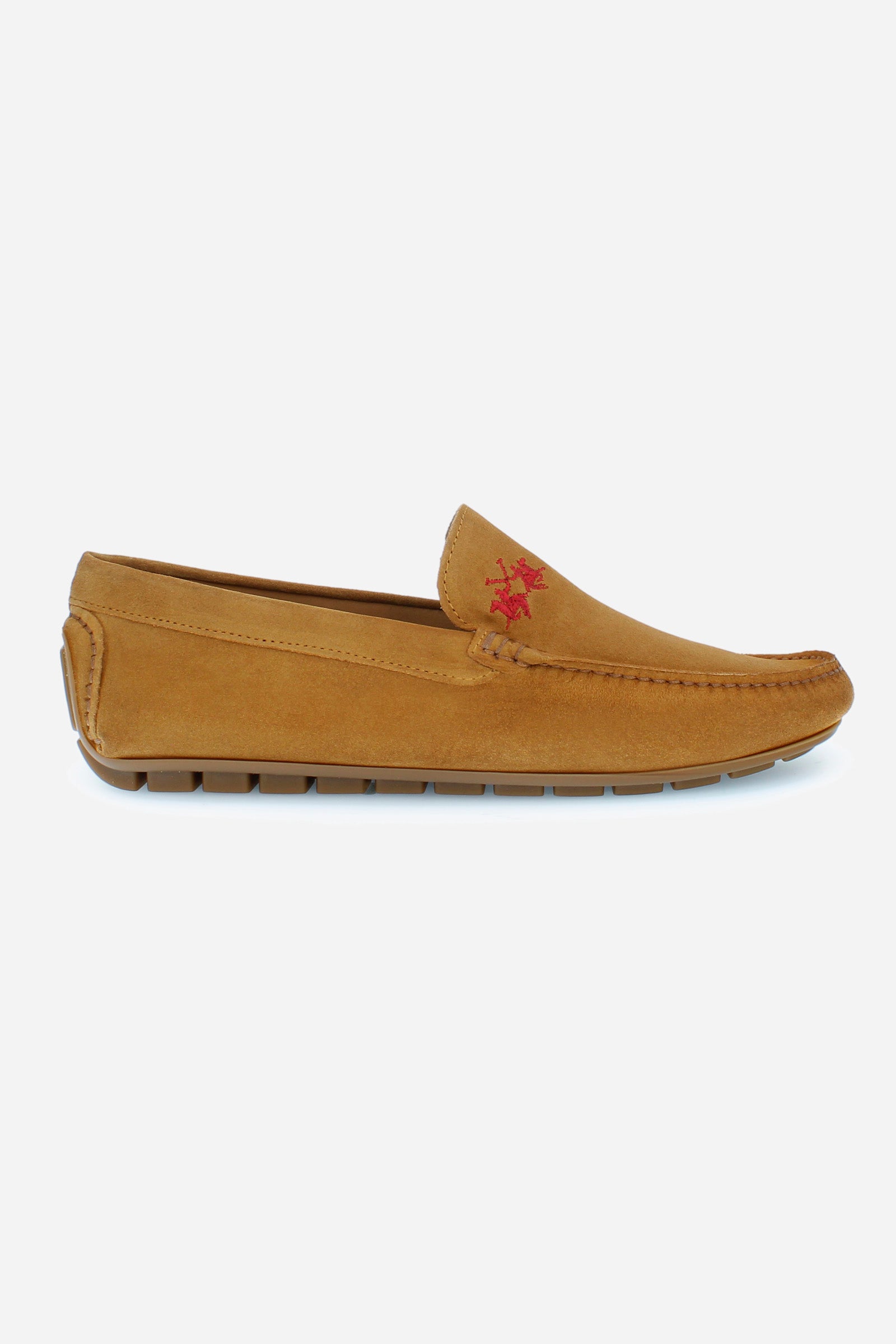 Men's loafers in soft suede for the summer season. Made using the tubular technique to give the model softness and flexibility. The full-colour suede is delicately punctuated by the embroidery of the logo in a contrasting colour on the faceplate and the hand-stitched ends of the faceplate. For both leisure and informal occasions, helping to create a sporty yet refined look. - TAUPE