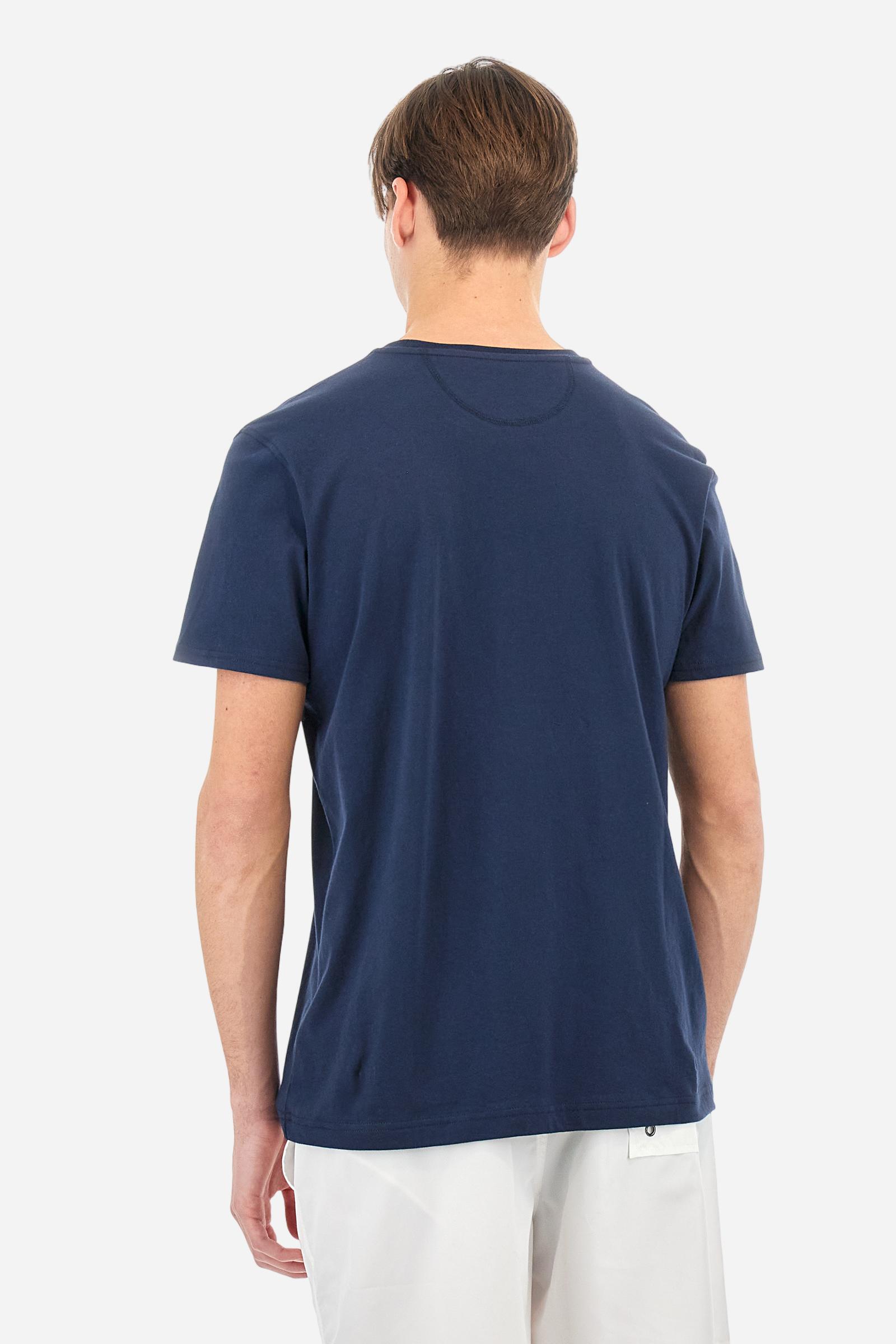 Men's single-colour crew-neck T-shirt with short sleeves, made of 100% cotton. The front features a printed logo and the lettering La Martina Polo. The number 3 is printed on one of the sleeves. Regular fit. The model is wearing a size L. - Navy