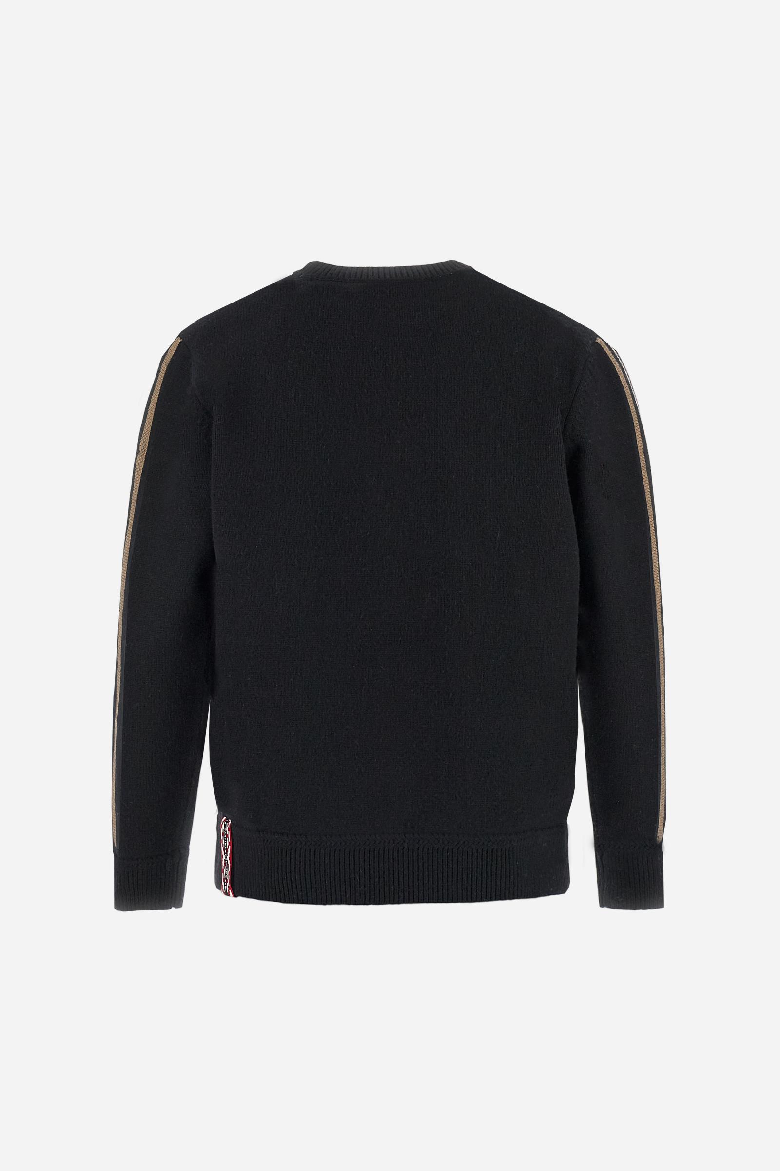 Full-zip men’s sweater in lambswool blend, soft and resistant. Ribbed collar, cuffs, and hem in matching tone. Multicolor striped knitted bands run along the sleeves. A large embroidered patch dedicated to Argentina dominates the chest, complemented by additional embroidered patches on the left sleeve. Relaxed, comfortable fit for distinctive everyday style. Model wears size L. - Black