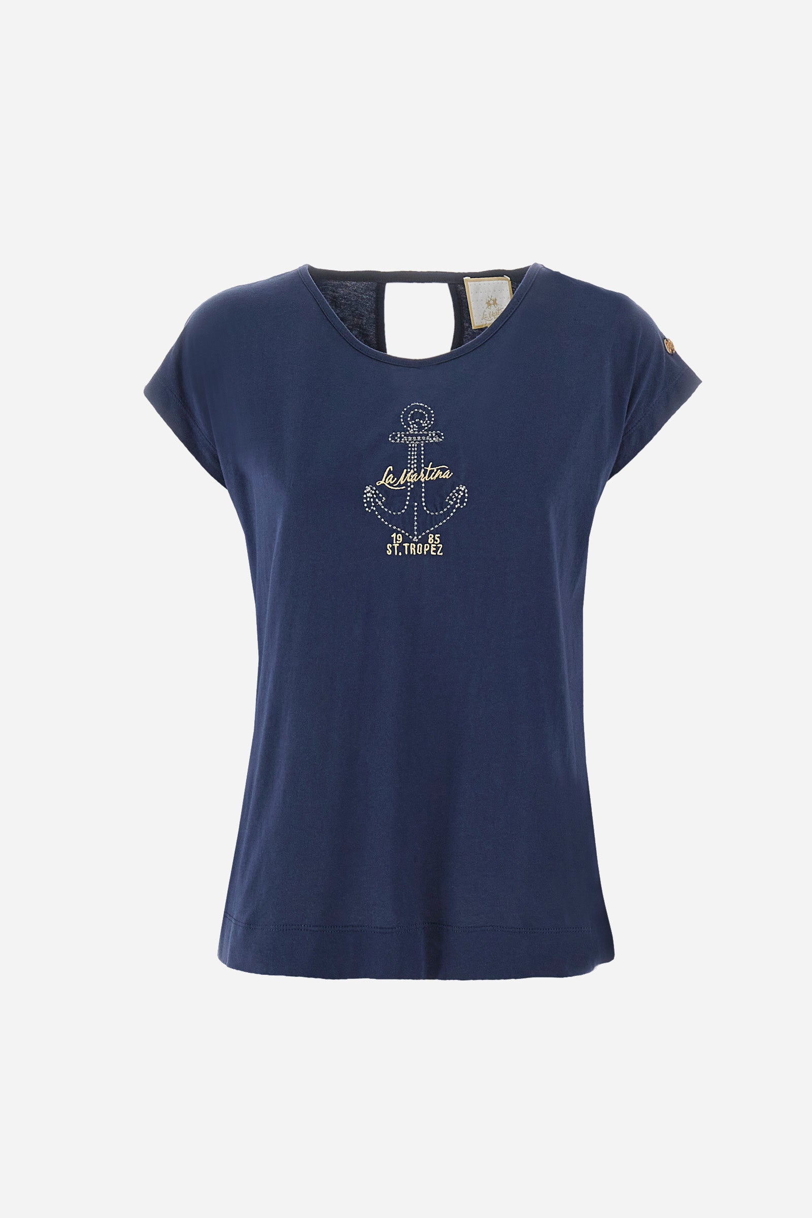 Women’s crew neck t-shirt with short sleeves in solid color. Made of 100% cotton jersey. On the front an anchor and embroidered lettering in contrasting tones recall the Polo Club Grand Hotel capsule collection. On the back there is a small neckline, while a mini golden logo La Martina is applied to the sleeve. The fit is regular. The model wears a size 2. - Navy
