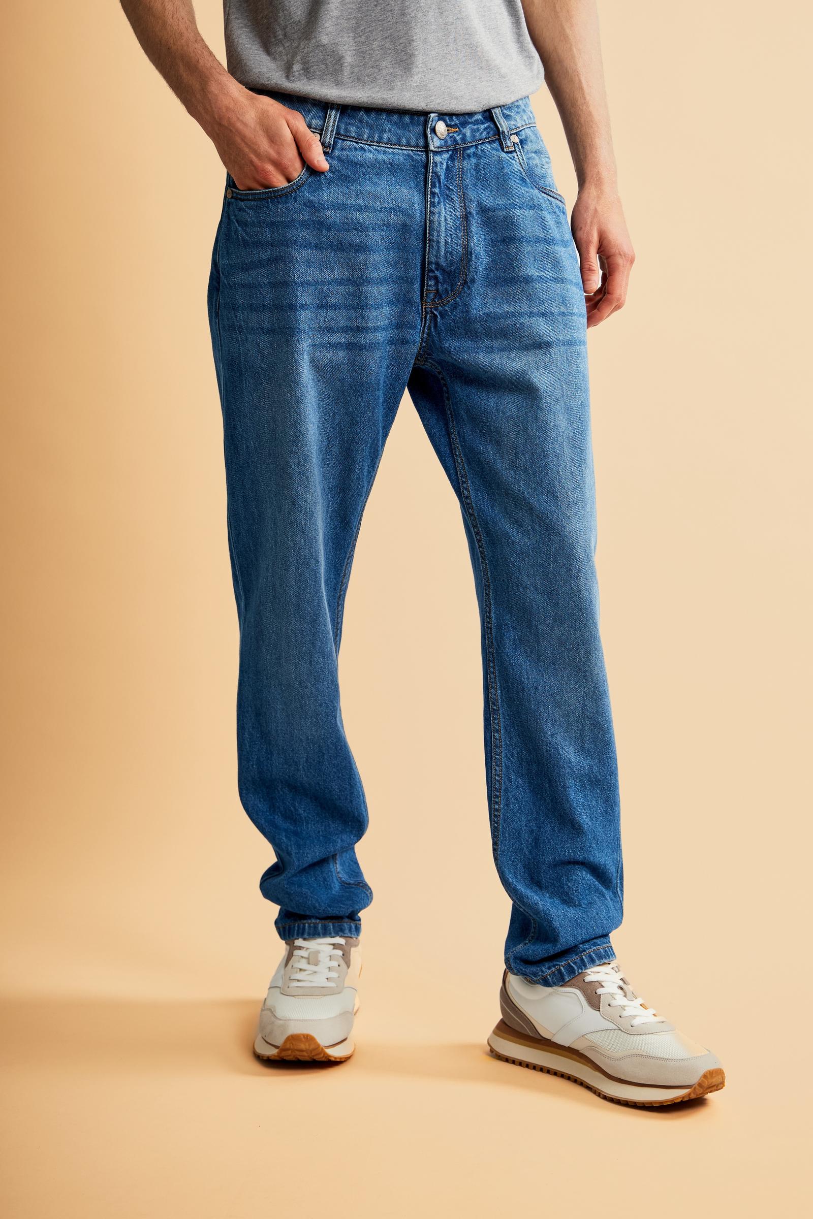 Five-pocket jeans in stretch cotton denim with branded rivets and button. Regular waist and slim leg. Embroidered logo on coin pocket and branded label on the back. - Medium Indigo Denim