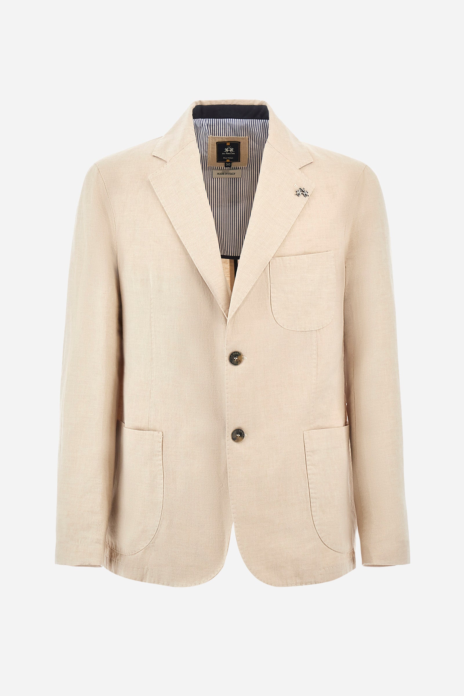 Men's long-sleeved cotton/linen-blend blazer with button fastenings on the front. Plain-coloured, classic-cut garment. Metal La Martina logo appliqué on the front. The regular fit is suitable for any body type as the lines remain slim yet comfortable. Part of the Blue Ribbon Capsule Collection, team it – open or buttoned-up – with a pair of the collection’s trousers or jeans. Perfect for drinks by the pool. The model is 187 cm tall and wearing a size L. - Almond Milk/OptWhite