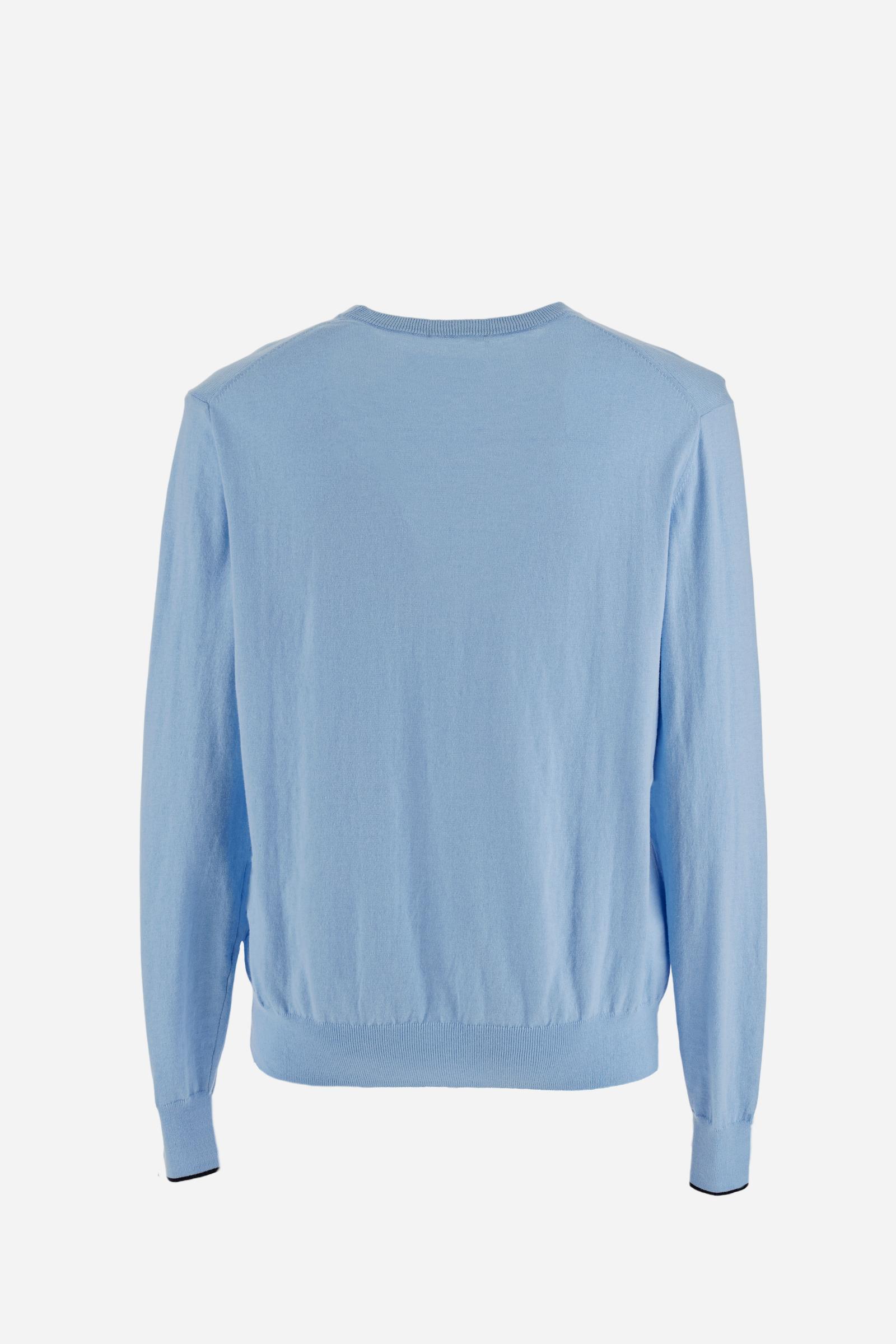 Crewneck sweater in lightweight 100% cotton with a regular fit. Ribbed collar, cuffs and hem. Contrast details inside the neckline, echoed on the cuffs, and embroidered logo on the chest. - Blue Bell