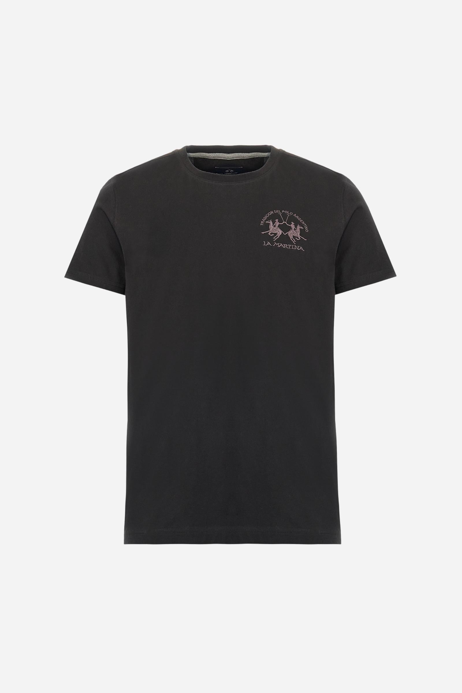 Men's plain short-sleeved T-shirt, made from 100% cotton. Large logo embroidered on the front. Regular fit. The model is wearing a size L. - Black