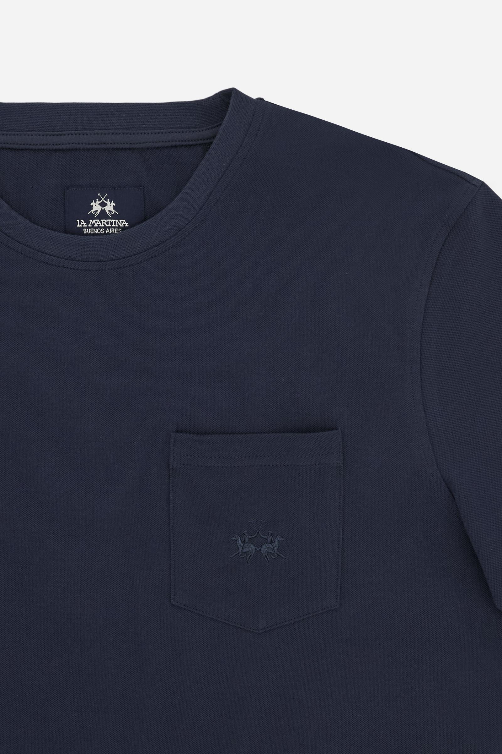 Men’s short-sleeve stretch piqué T-shirt. Regular fit with chest pocket personalised with logo. - Navy
