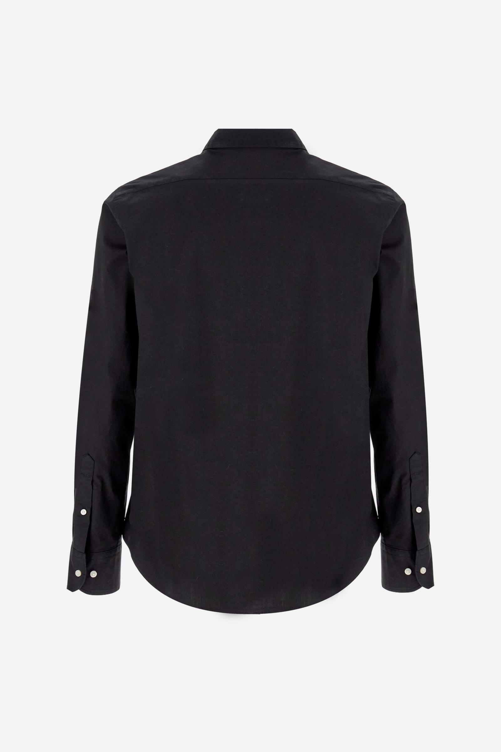 Men's long-sleeved shirt in cotton poplin. Slim fit with semi-cutaway collar. - Black