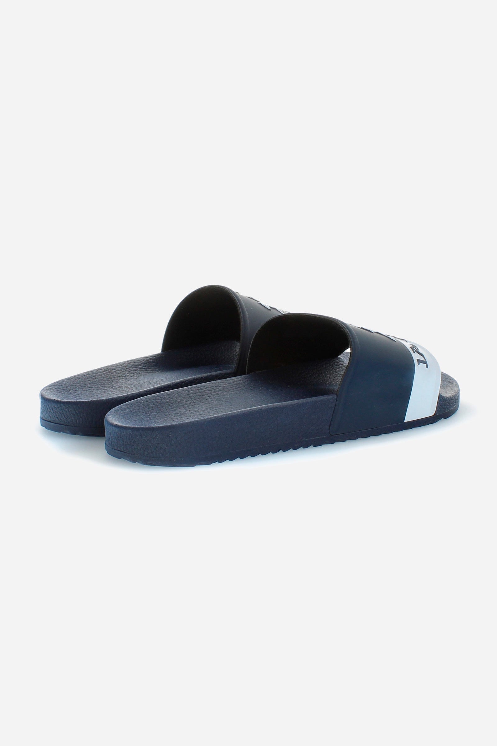 Men's sliders in water-repellent PU for a comfortable and secure fit, and with a non-slip bottom. The band detail with contrasting brand logo gives the sliders a renewed look for a summer must-have. With 'made in Italy' comfort, suitable for the beach and leisure time. - BLUE/WHITE