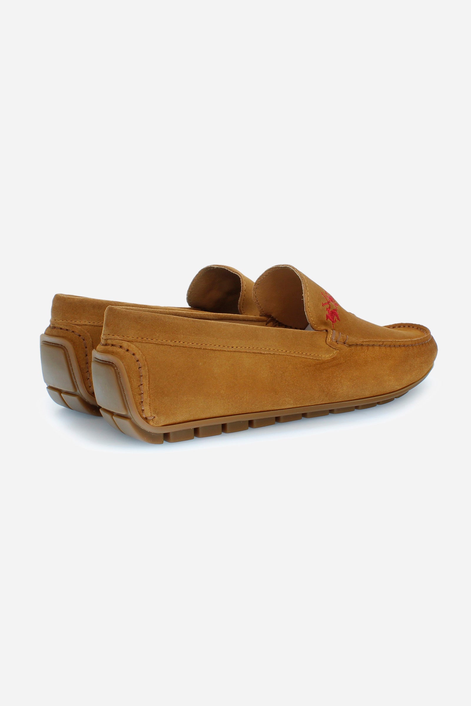 Men's loafers in soft suede for the summer season. Made using the tubular technique to give the model softness and flexibility. The full-colour suede is delicately punctuated by the embroidery of the logo in a contrasting colour on the faceplate and the hand-stitched ends of the faceplate. For both leisure and informal occasions, helping to create a sporty yet refined look. - TAUPE