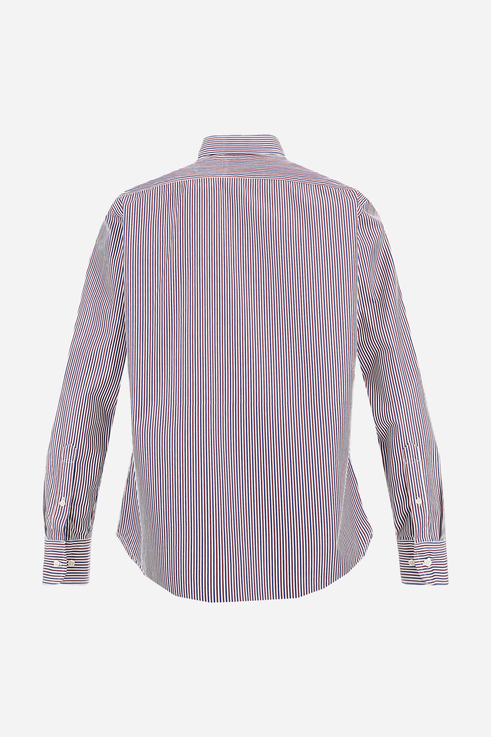 Men's long-sleeved poplin shirt with bicolour stripes. Button-down collar enriched with contrasting interior details and the distinctive Argentina signature. Contrasting embroidered logo on the chest. Regular fit and versatile silhouette. Model wears size L. - OptWhite/Navy/PopRed