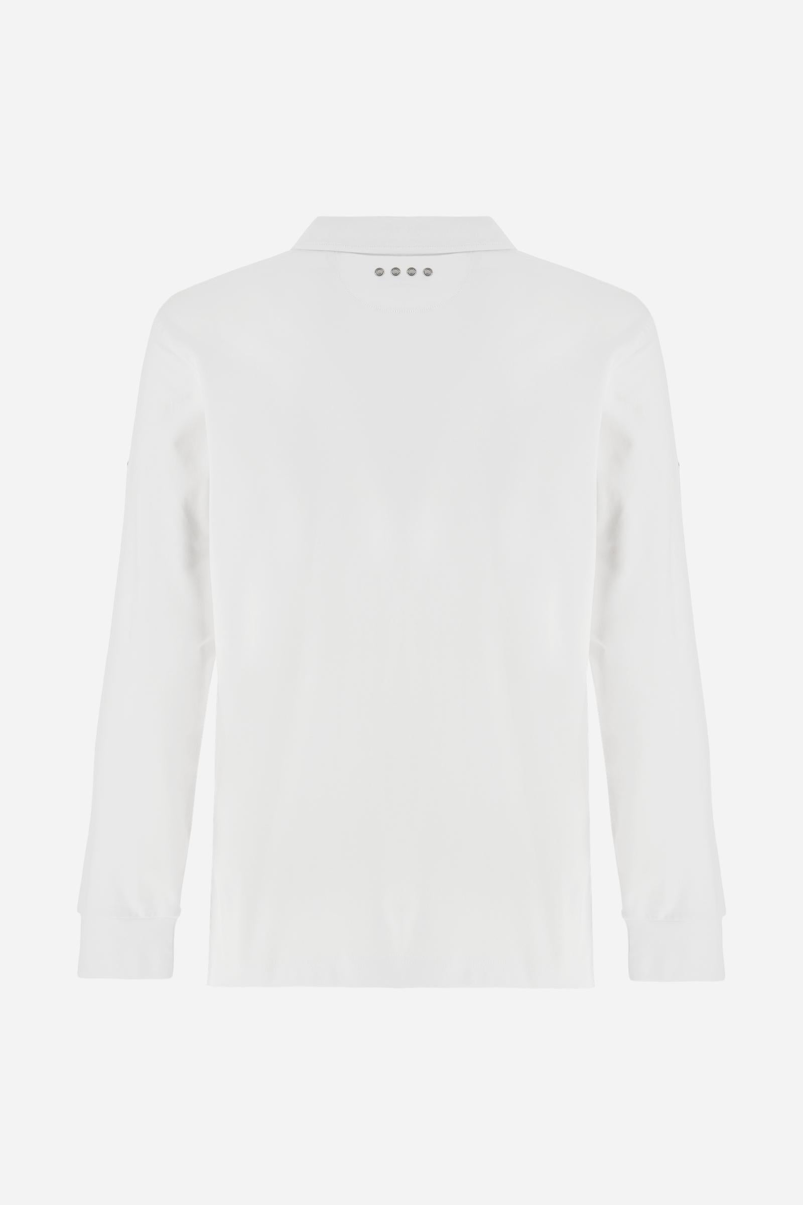 Premium men’s long-sleeve polo shirt in 100% cotton jersey with a smooth, silky texture. Hidden button placket and vertical contrast print. Patches dedicated to the Asociación Argentina de Polo (AAP) on the sleeve and below the opening. Small semi-transparent contrasting logo printed on the chest. Regular fit. The model wears size L. - Optic White