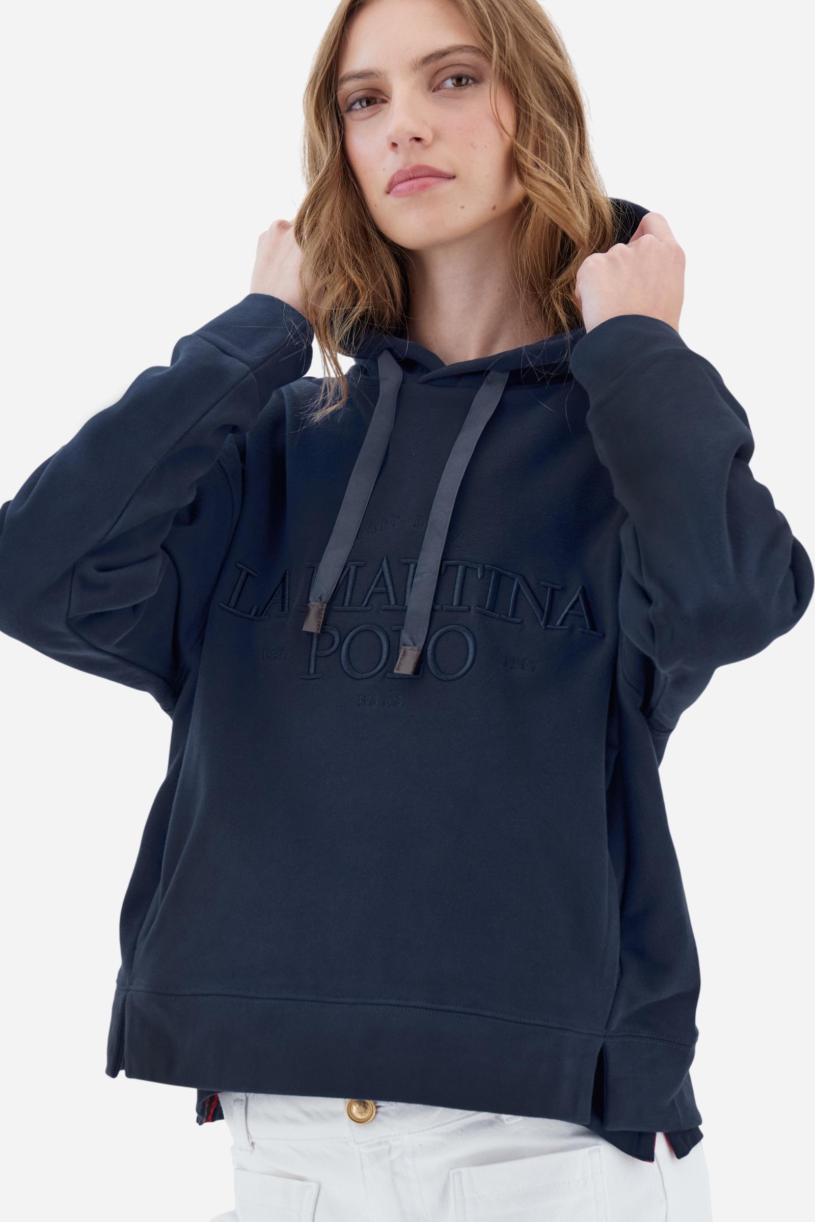 Women’s hoodie with long sleeves in 100% cotton french terry, solid colour with a velvety and warm touch. The hood is lined in tone-on-tone jersey and finished with a velvet drawstring. The chest graphic recalls the refined aesthetics of the Royal Polo theme, while the small brand logo is tone-on-tone embroidered on the sleeve. The model wears size L. - Navy