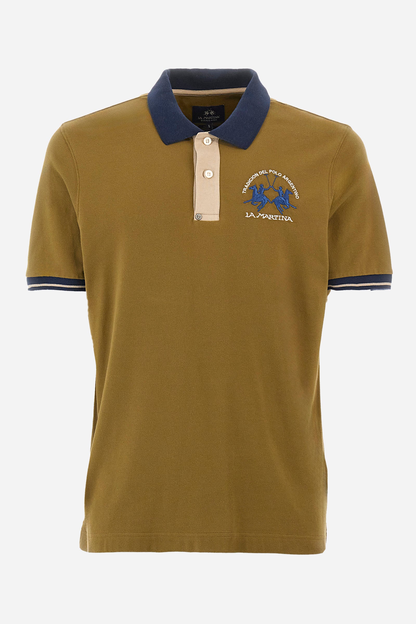 Men's single-colour short-sleeved polo in elasticated cotton. Fastens with two contrasting buttons. Ribbed collar and armholes in different shades. The "La Martina" lettering can be found under the collar. A large logo is embroidered on the chest. The fit is slim. The model wears a size L. - Military Olive