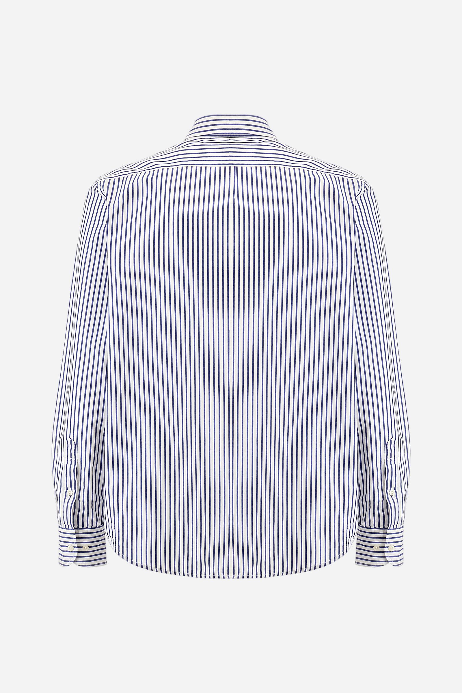 Men's two-tone striped long-sleeved shirt made from cotton poplin. Featuring a button-down collar and woven labels at the bottom of the opening. The logo is embroidered on the chest, over the heart, in contrasting thread. Regular fit. The model is wearing a size L. - Optic White/Limoges