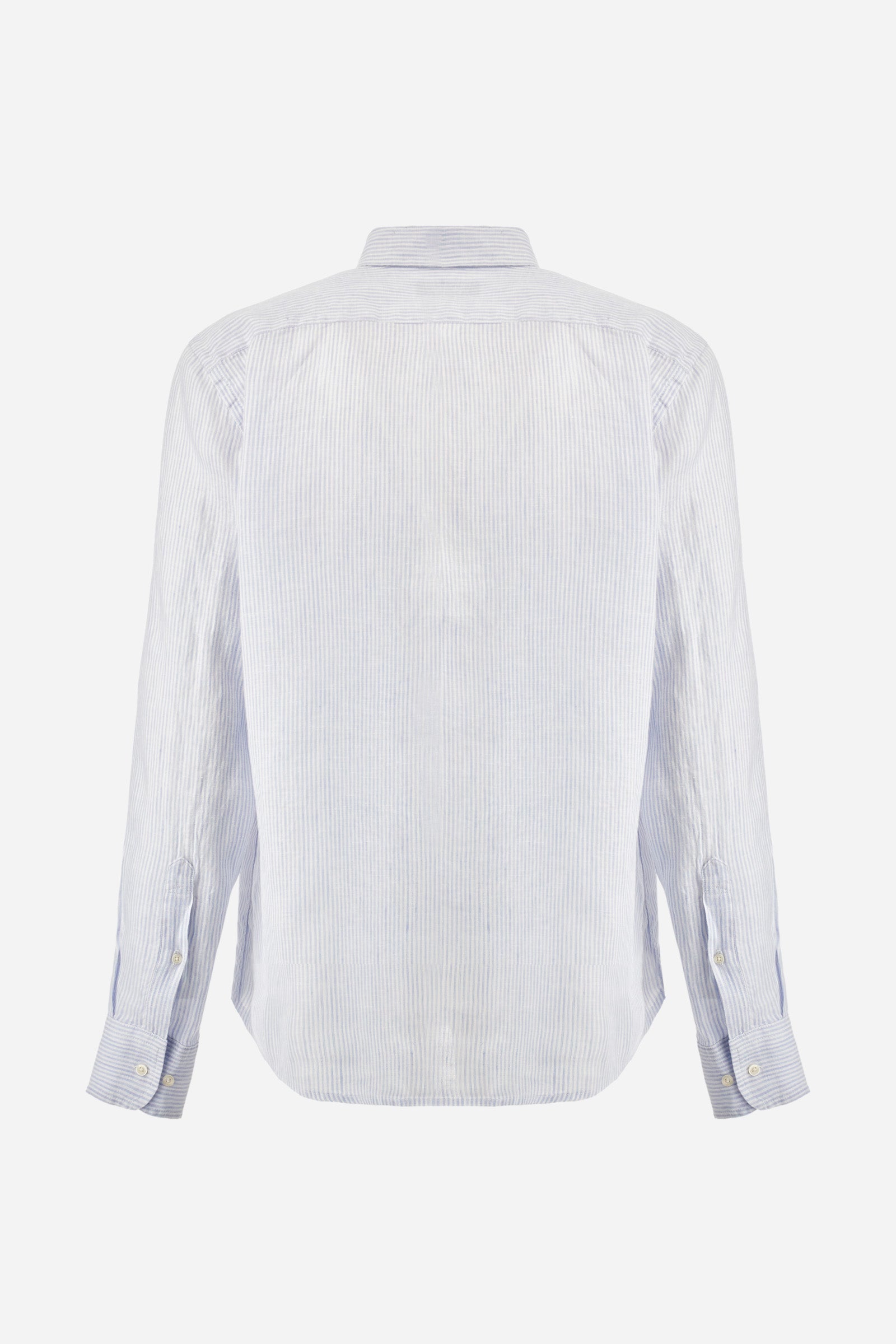 Men's long-sleeved striped shirt made of dual-tone 100% linen. Button-down collar. The logo is embroidered in a contrasting colour on the left side of the chest. Regular fit. The model is wearing a size L. - Optic White/BlueBell